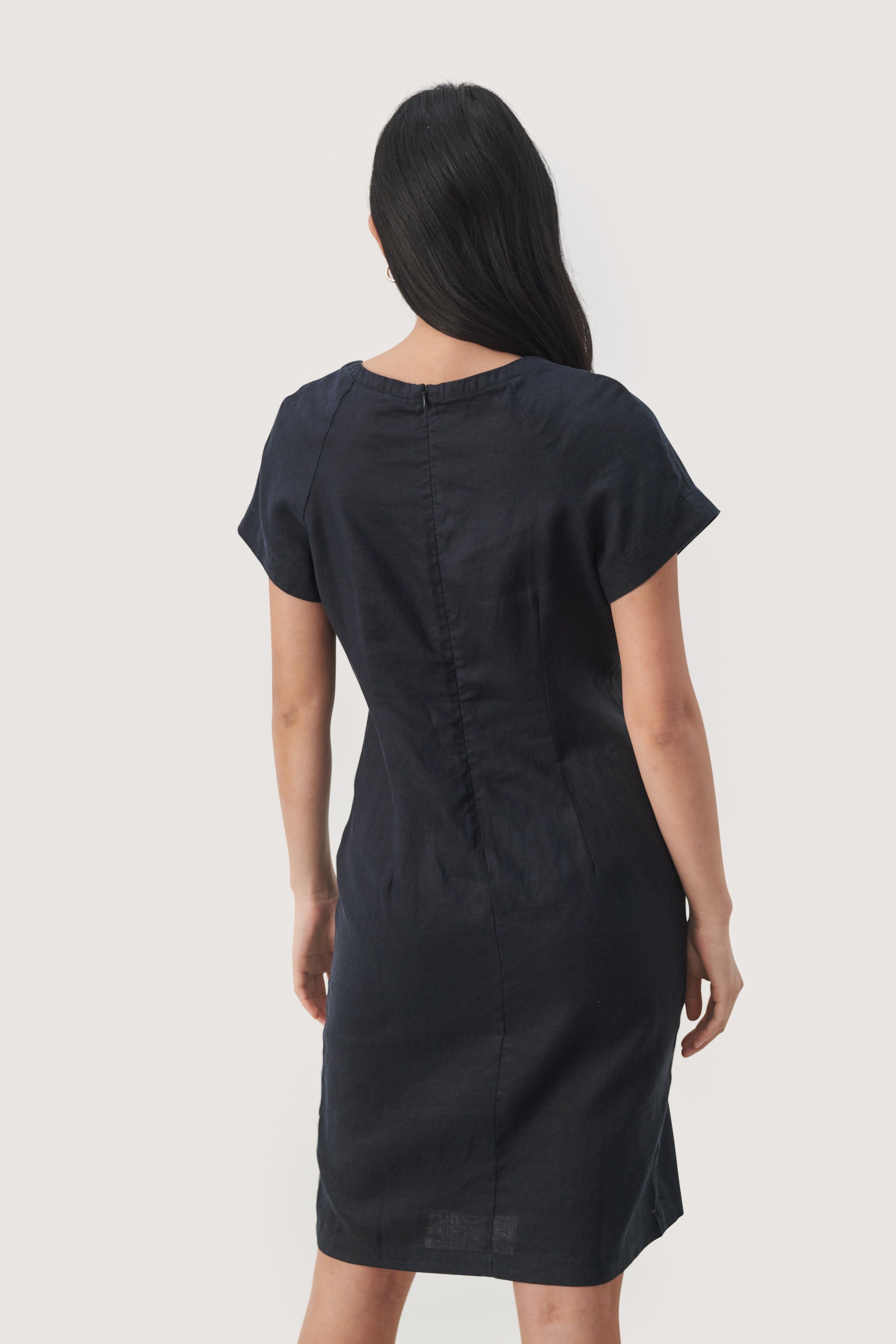 AundreasPW Korte linnen jurk LOOKBOOK BACK 30308855-194013