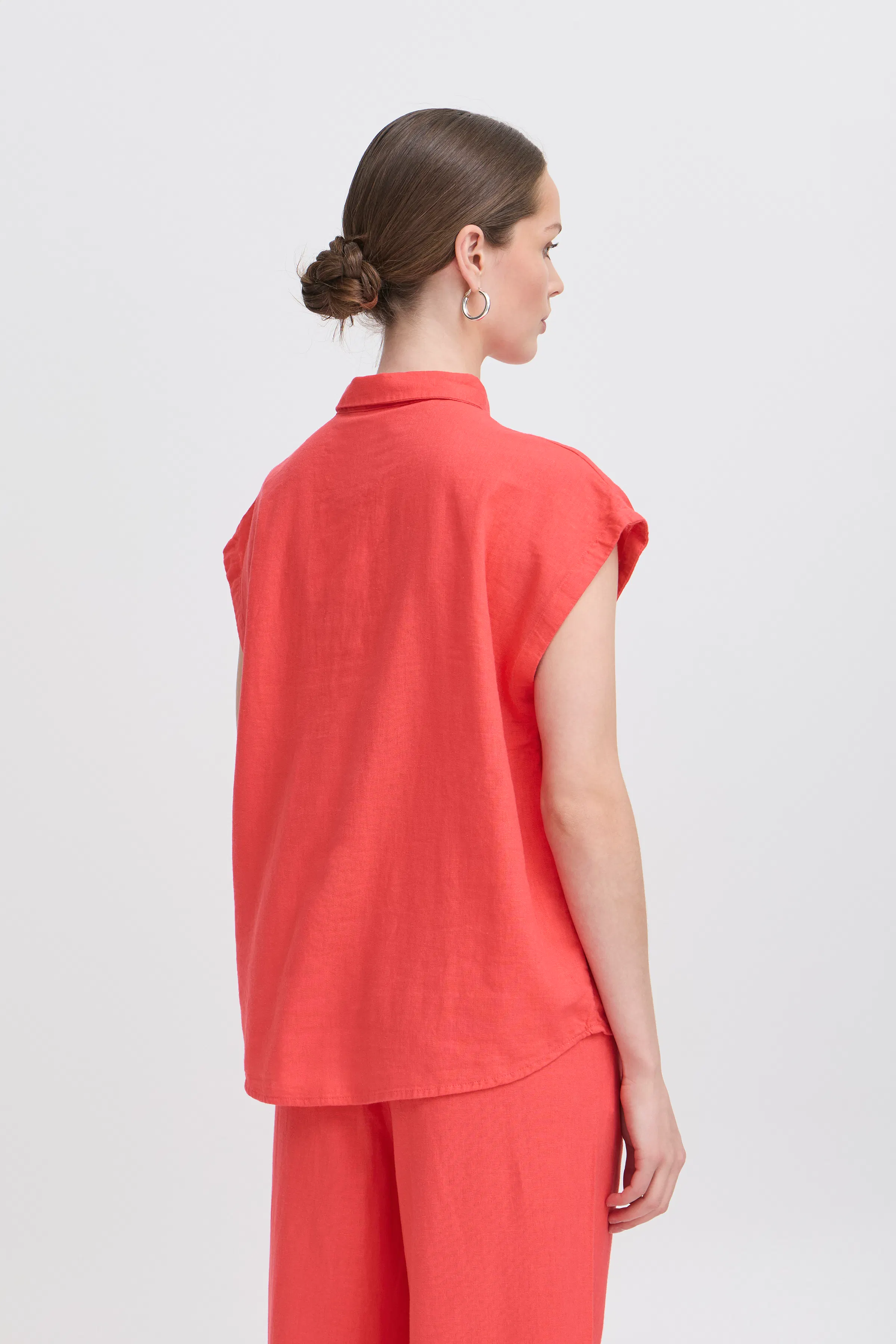 IHLINNO Kortermet bluse LOOKBOOK BACK 20122922-171753