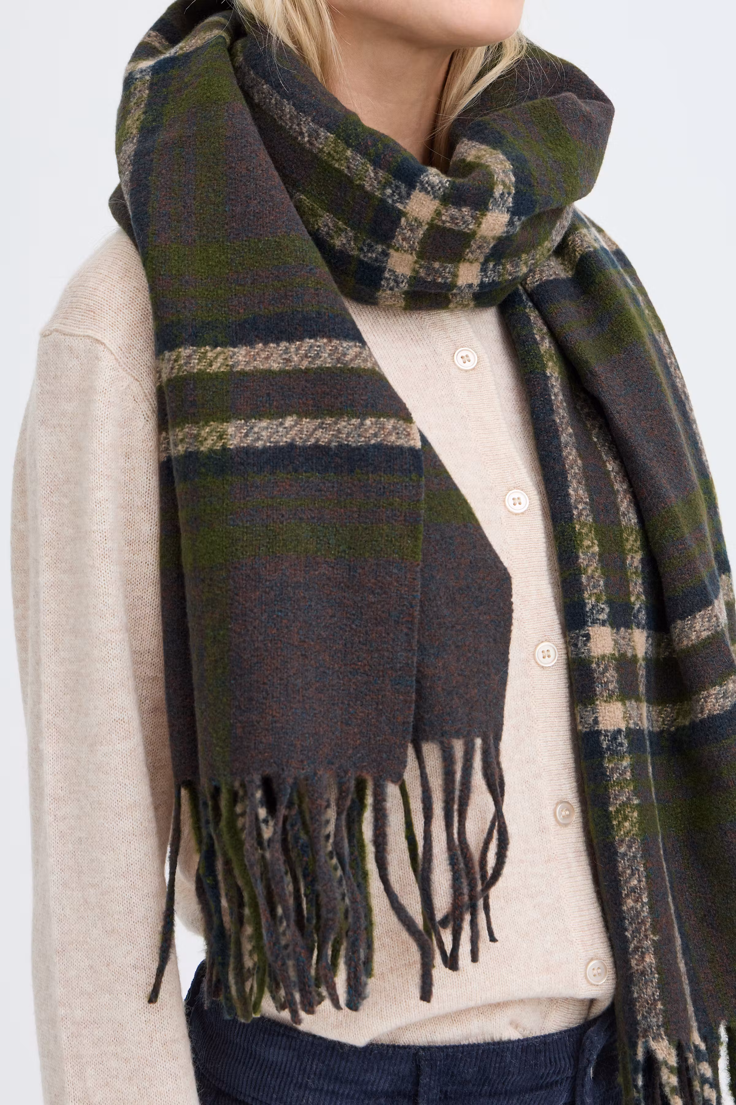 BYWELCH Skjerf LOOKBOOK FRONT 20819628-900013541