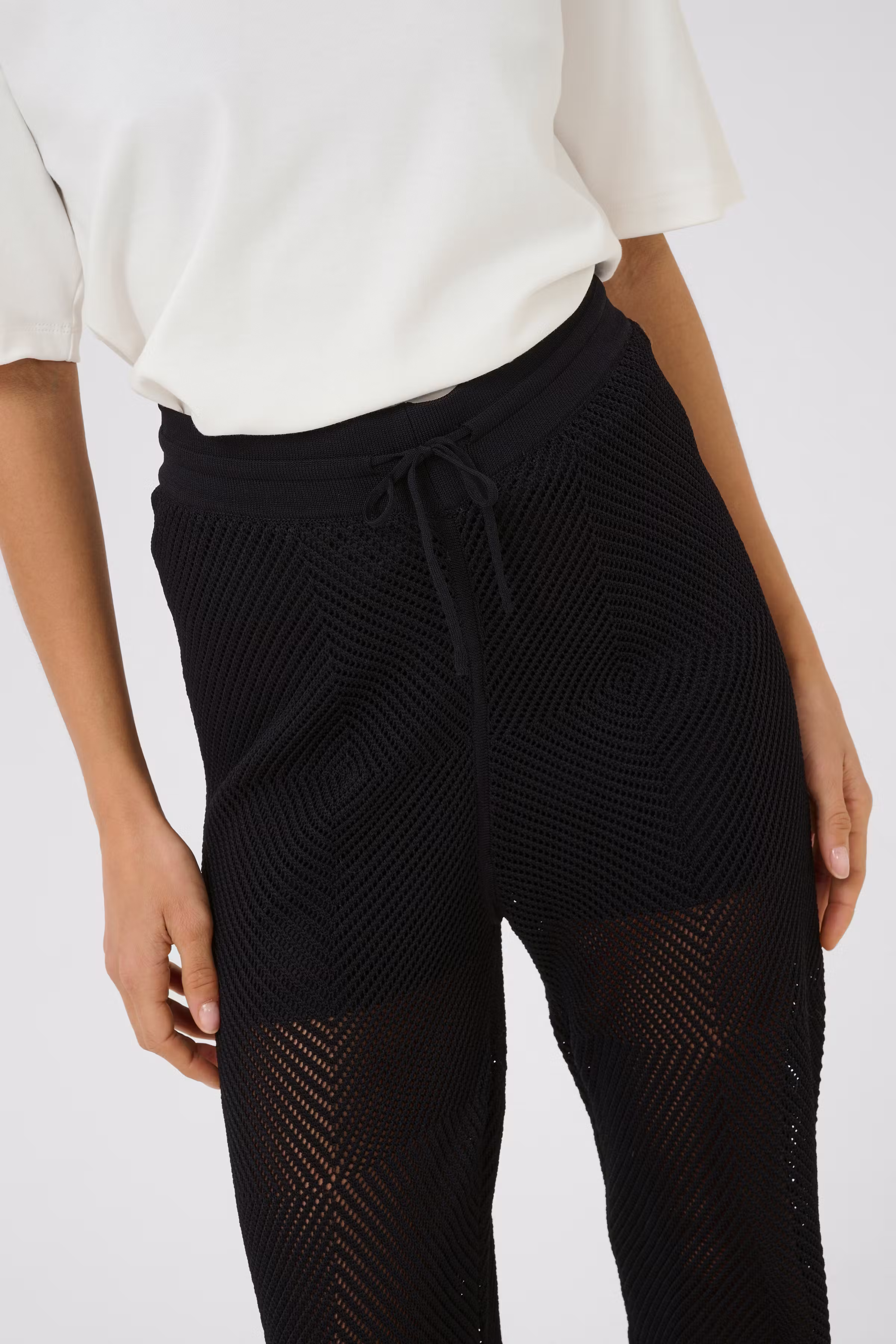 KBUpala Knitted trousers LOOKBOOK FRONT 10105420-194008