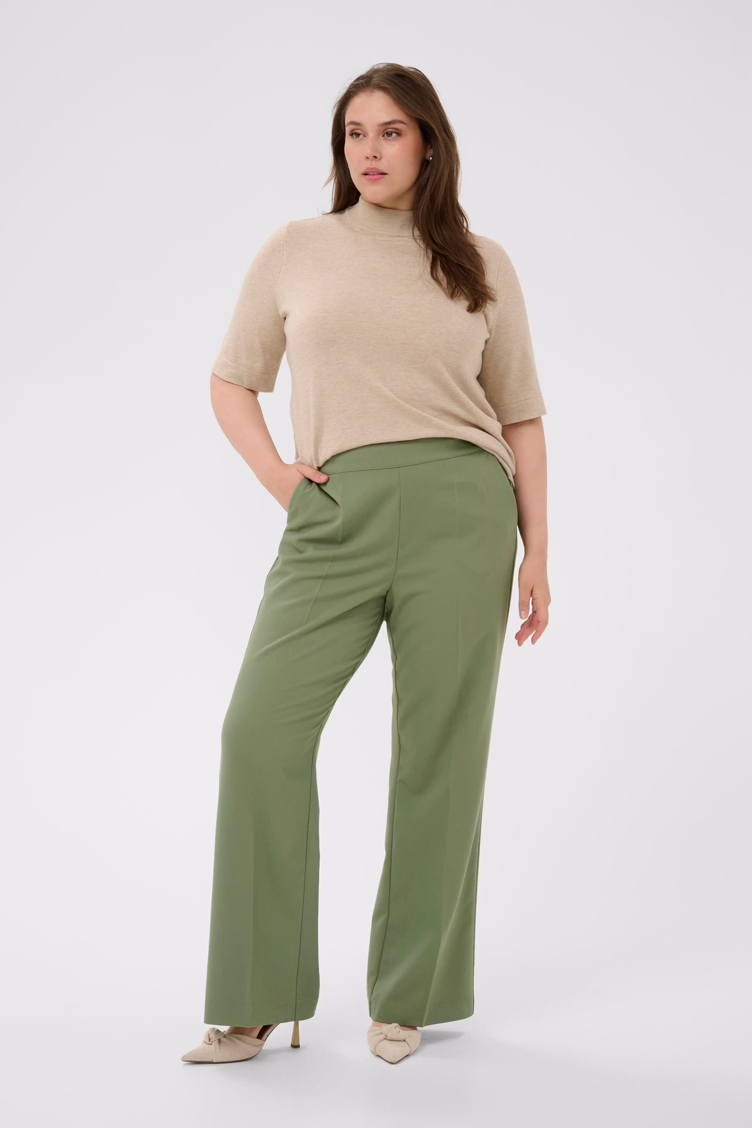 KCsakira Flared Hose LOOKBOOK FRONT 10582588-176212