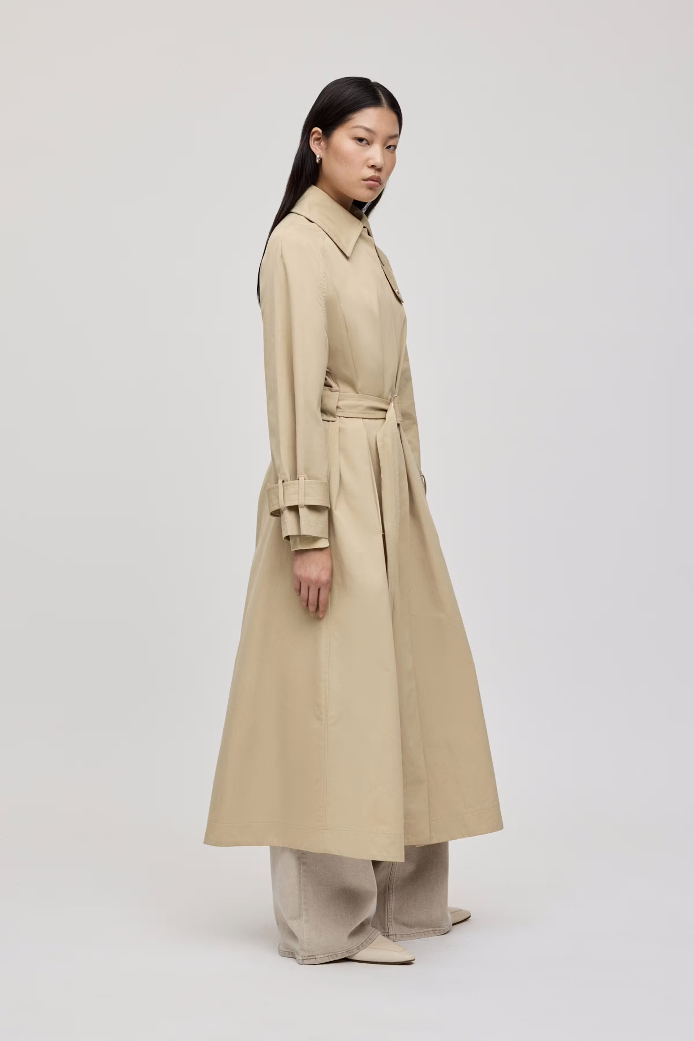 CLEMENTINE Mantel LOOKBOOK FRONT 30699148-BE442