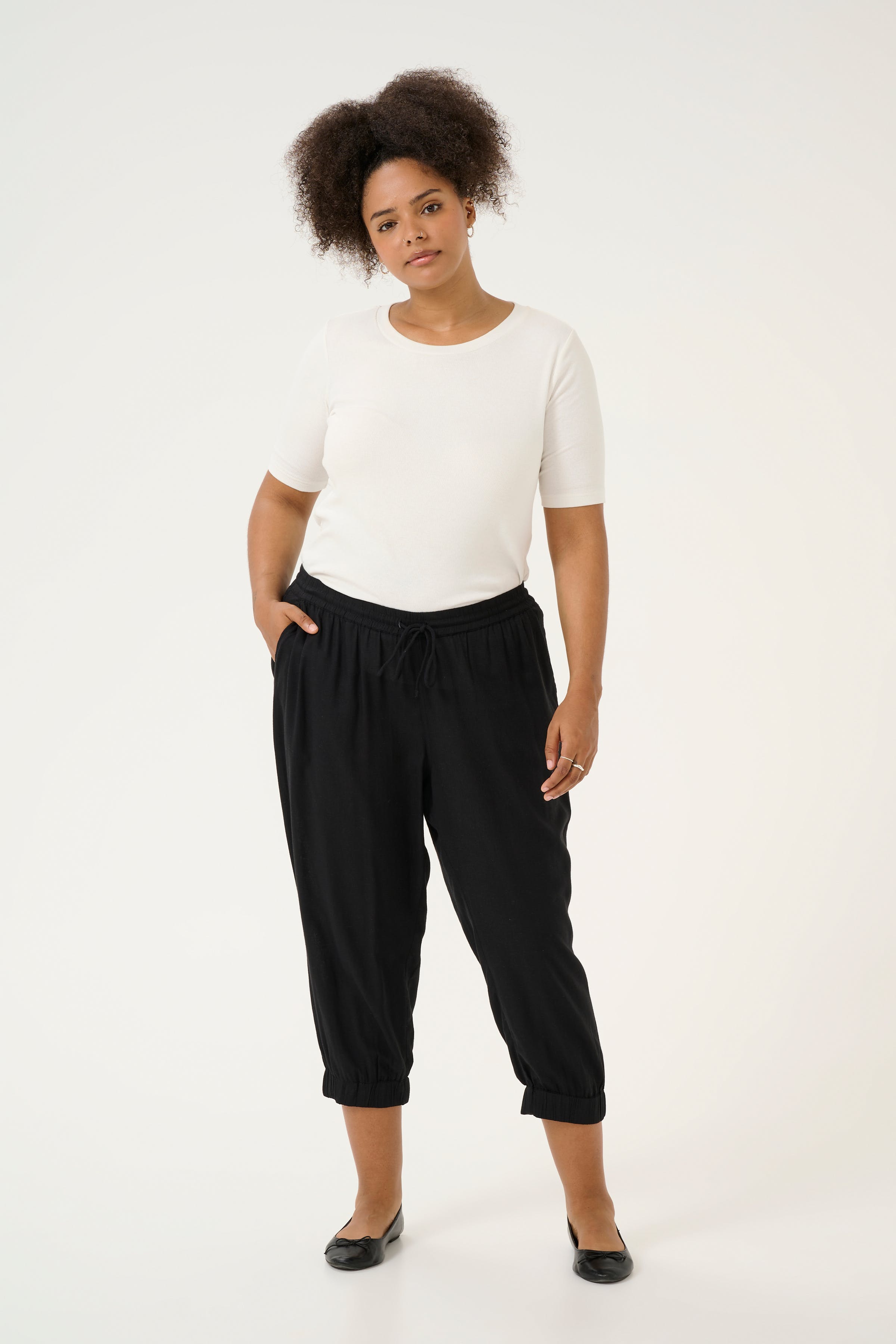 KCmille Capri pants LOOKBOOK FRONT 10583101-100121