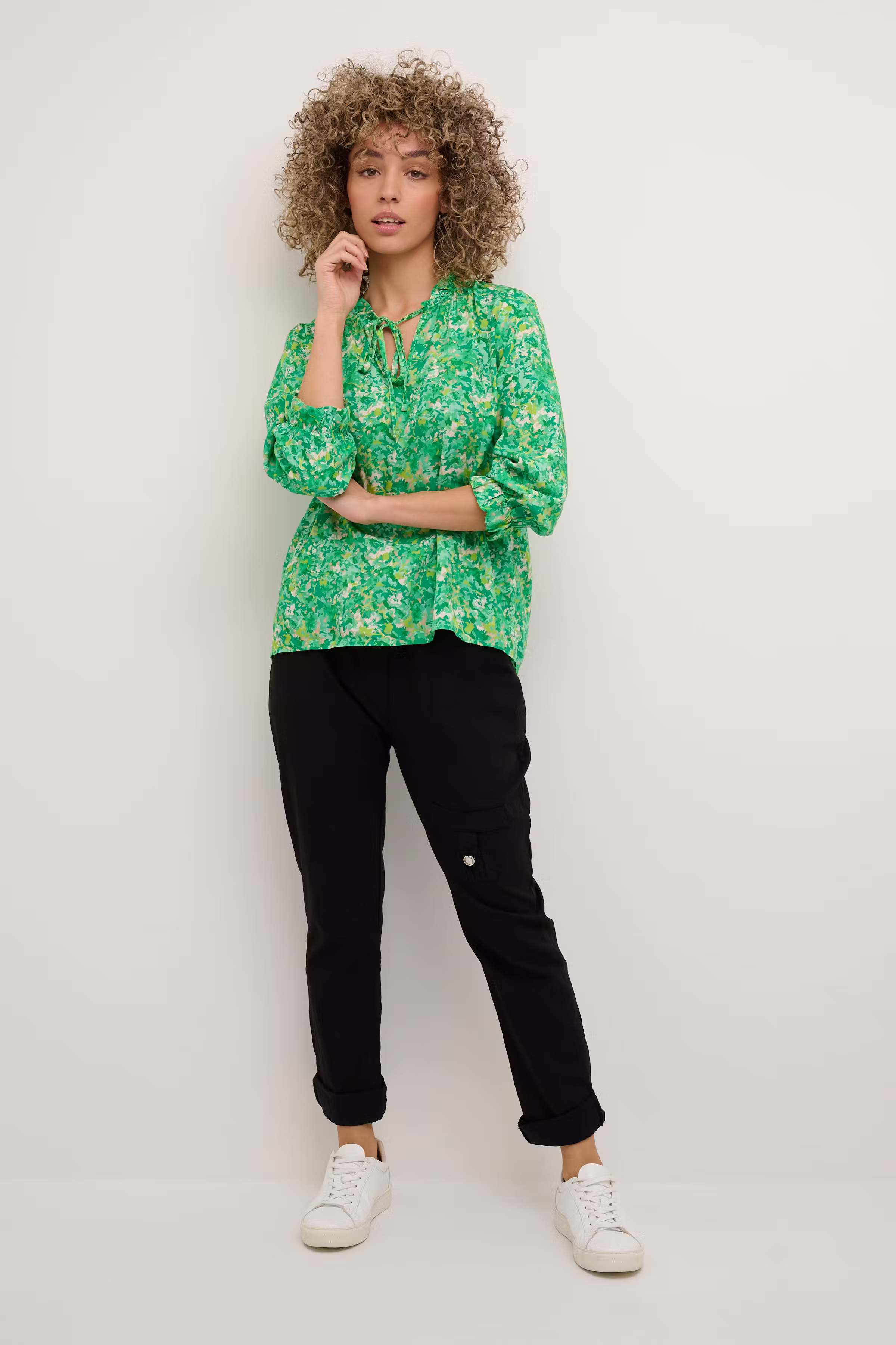 CRRonja Bluse LOOKBOOK FRONT 10650800-105187