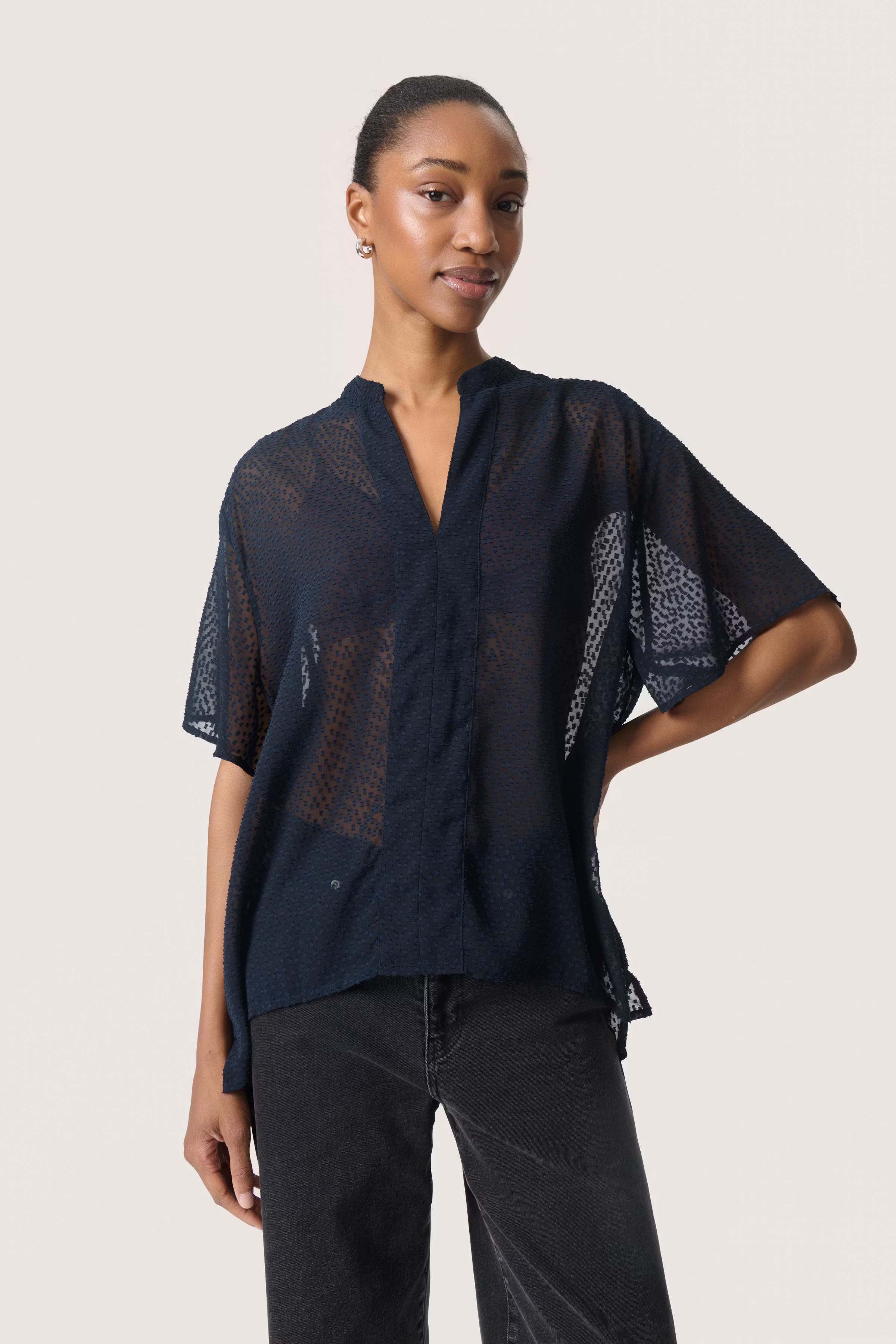 SLCammelie Blouse LOOKBOOK FRONT 30408235-193924