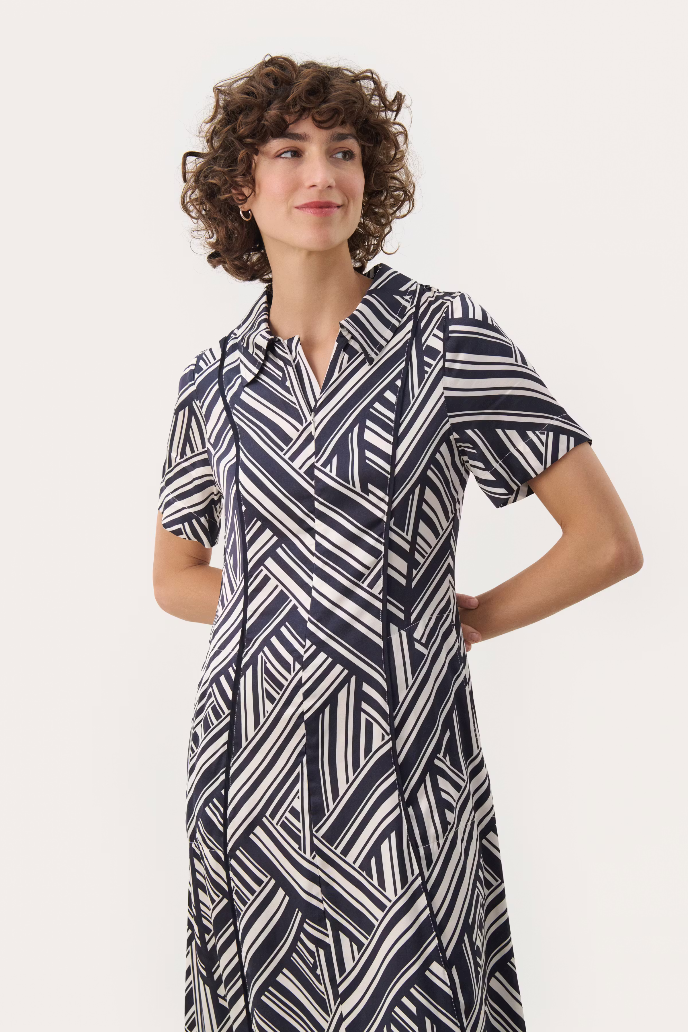 NukaPW Klänning LOOKBOOK FRONT 30309400-303572