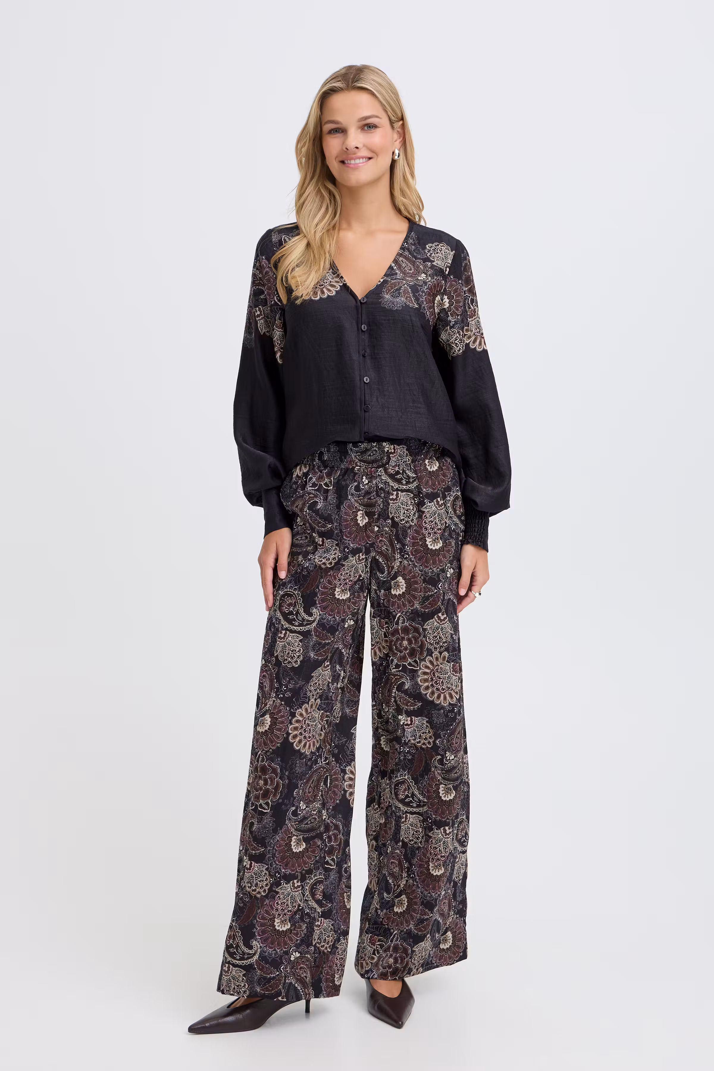 FRMADARA Hose LOOKBOOK FRONT 20618520-900016245