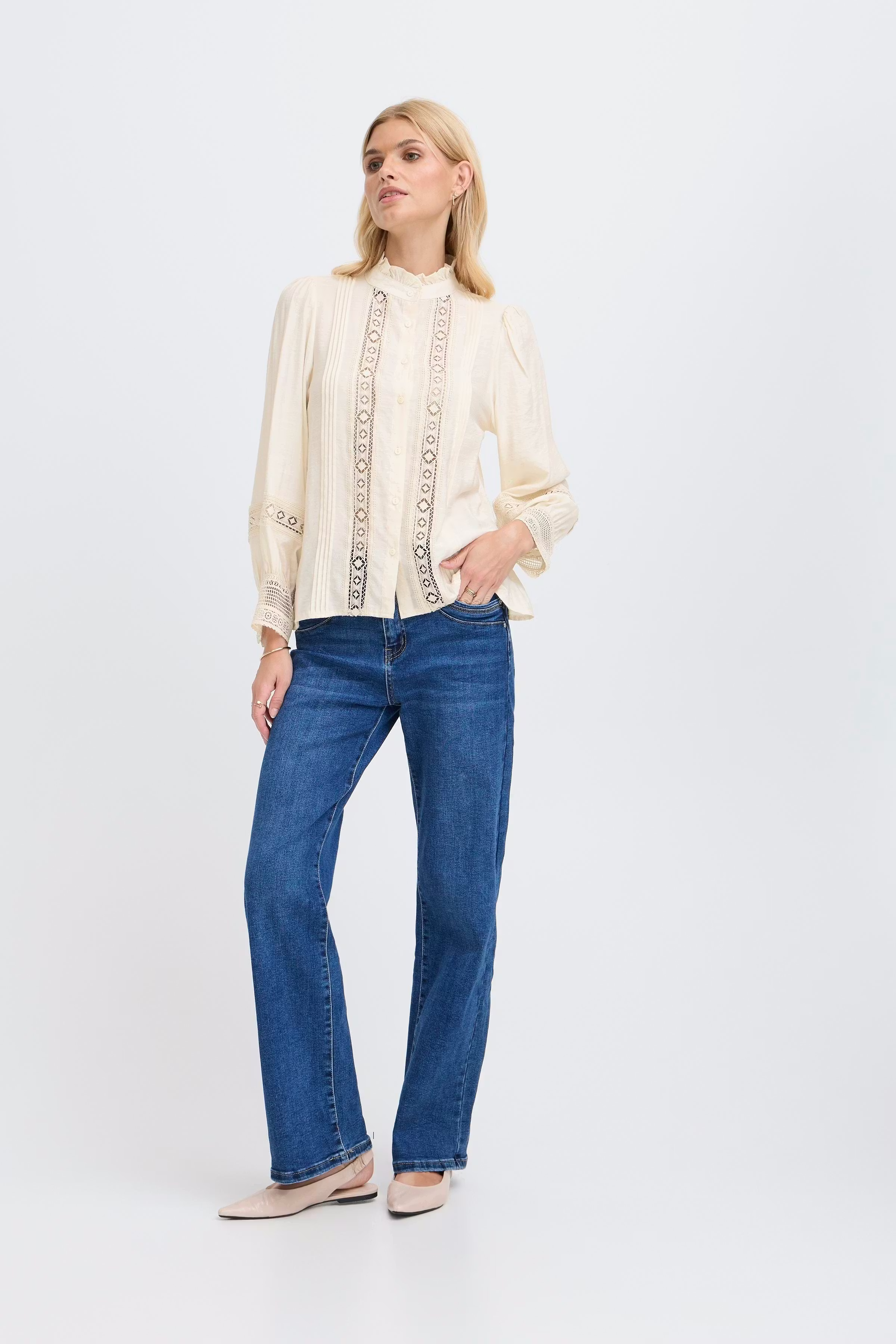 SBBISONA Bluse LOOKBOOK FRONT 22100827-110105