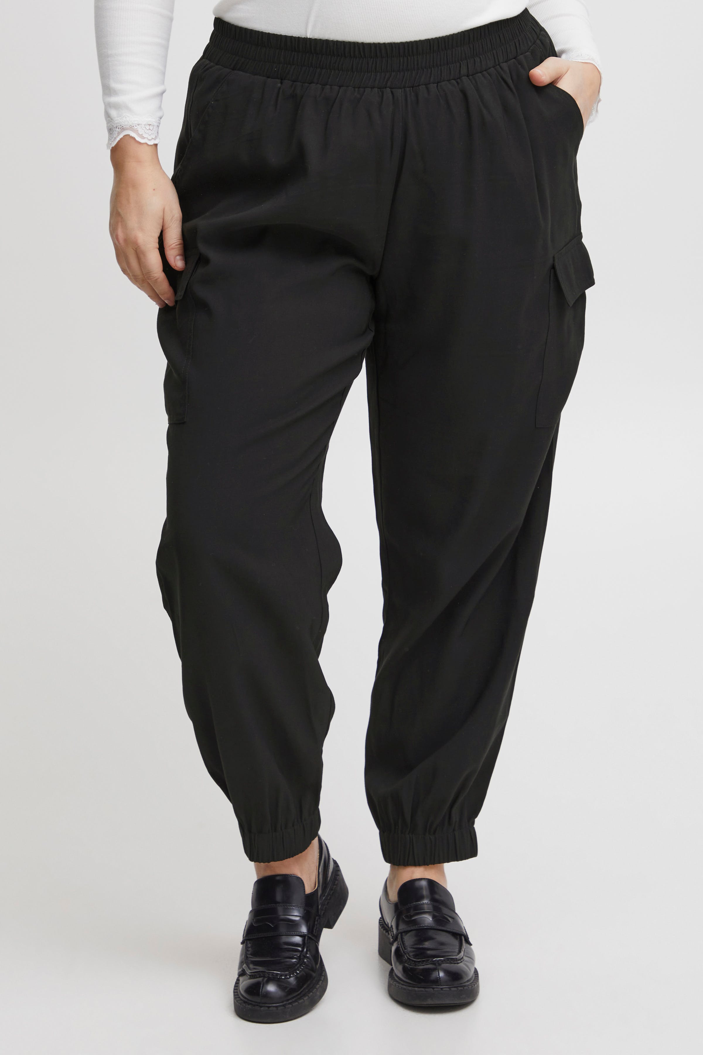 Casual Hose LOOKBOOK FRONT 20612642-200113