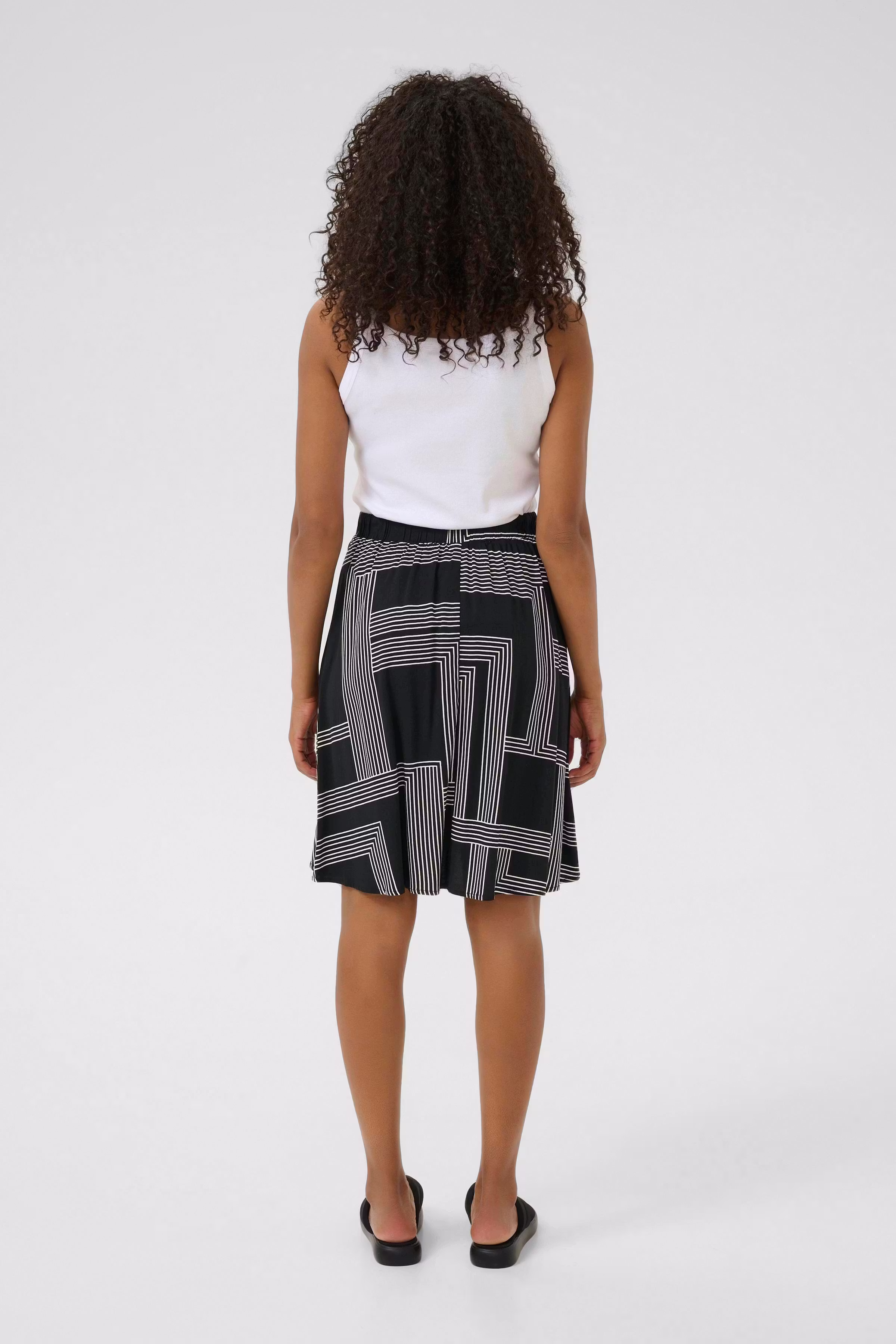KAdonny Rok LOOKBOOK BACK 10510208-107704