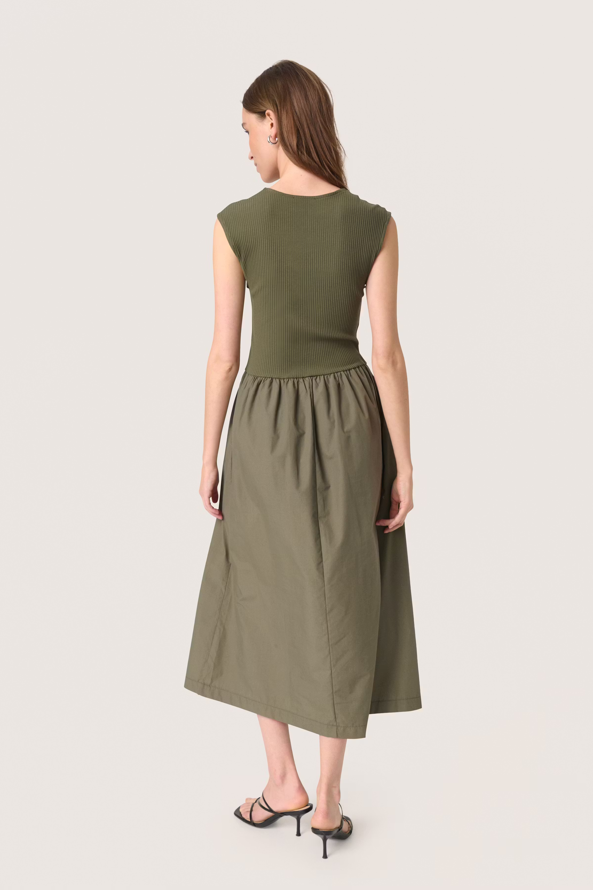 SLSimone Dress LOOKBOOK BACK 30407490-190511