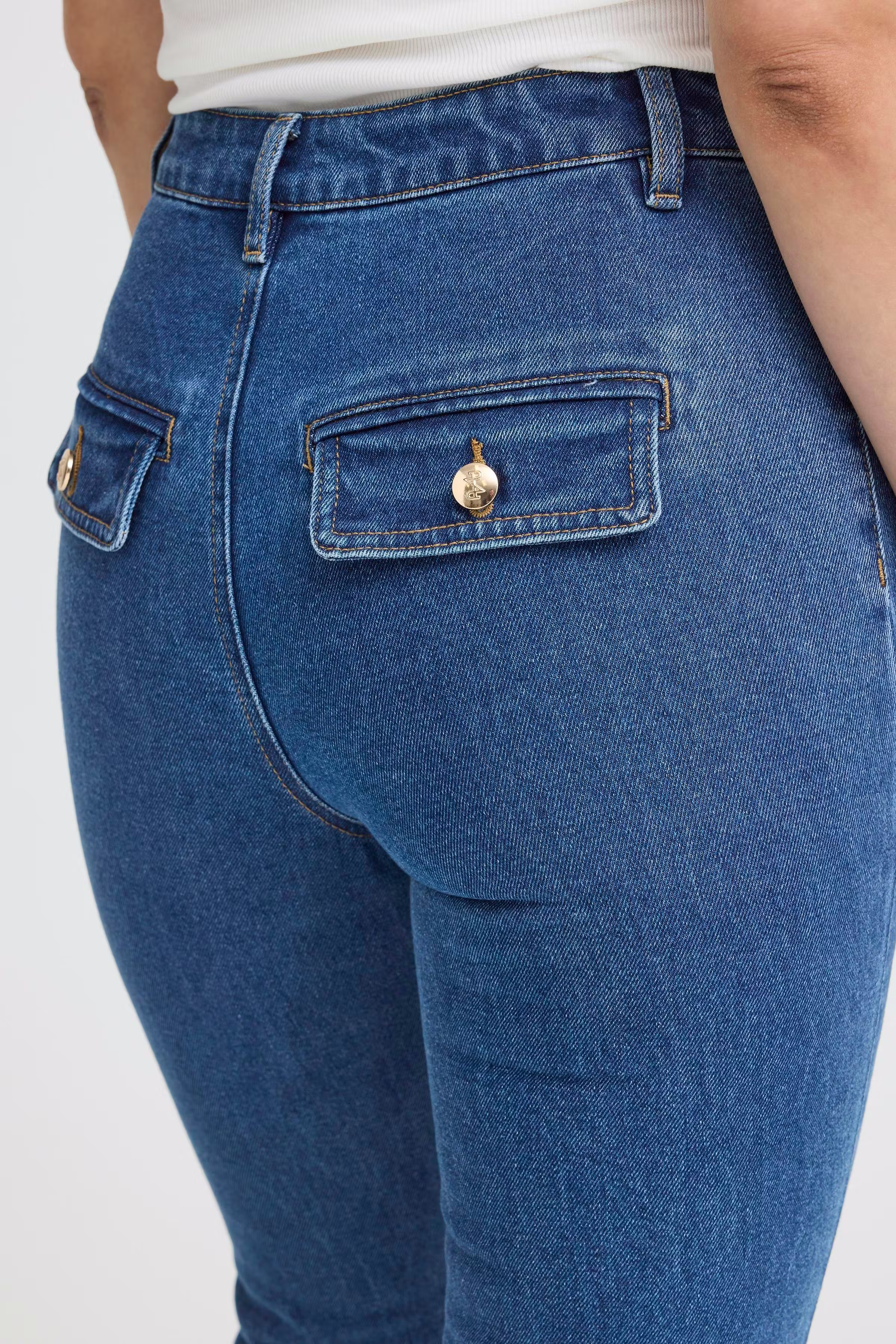 PZCHEL UHW Bootcut Leg LOOKBOOK DETAIL 50209175-200005