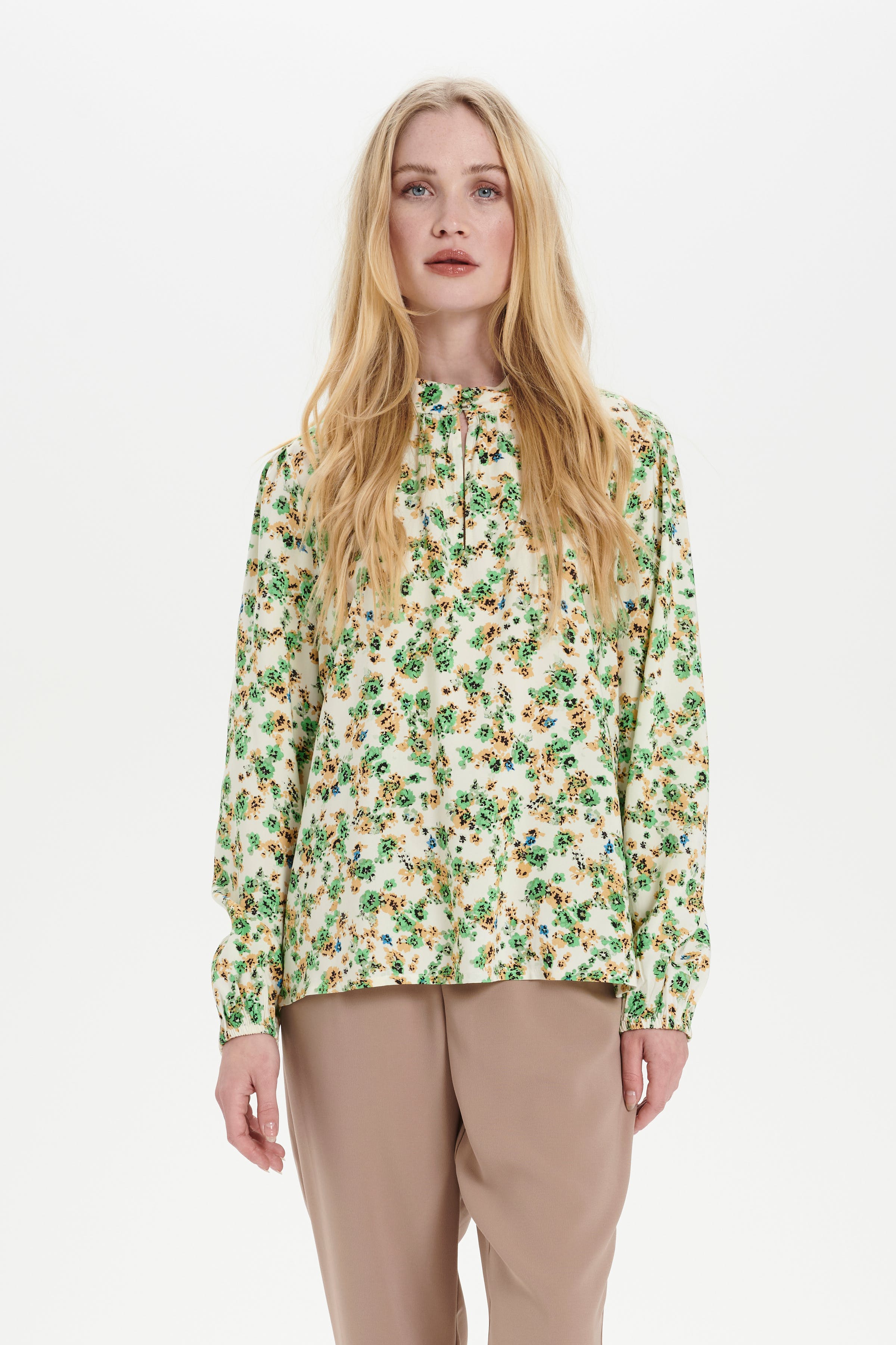 LoveenSZ Blouse LOOKBOOK FRONT 30511824-600327