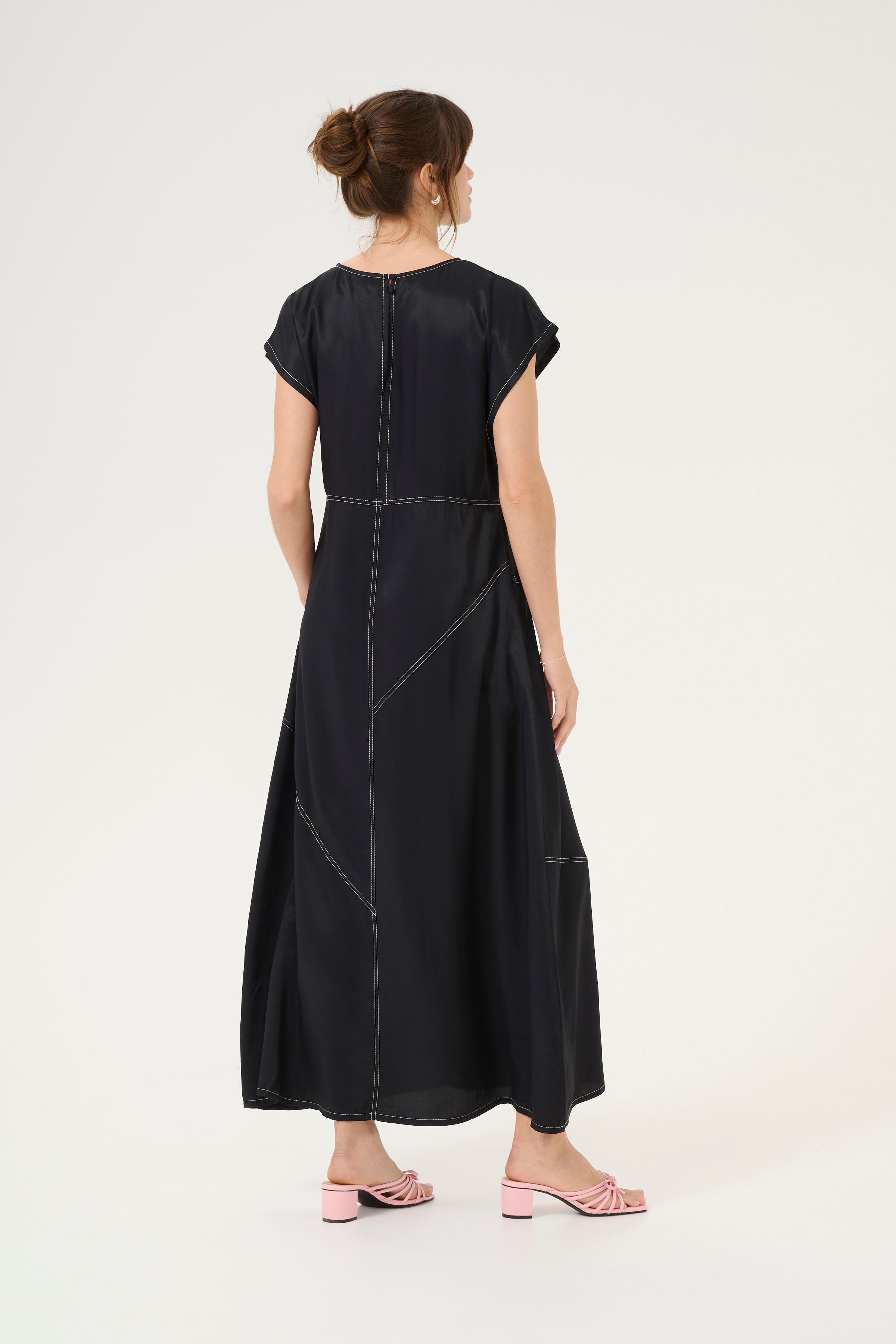 CUcenta Klänning LOOKBOOK BACK 50111610-500012