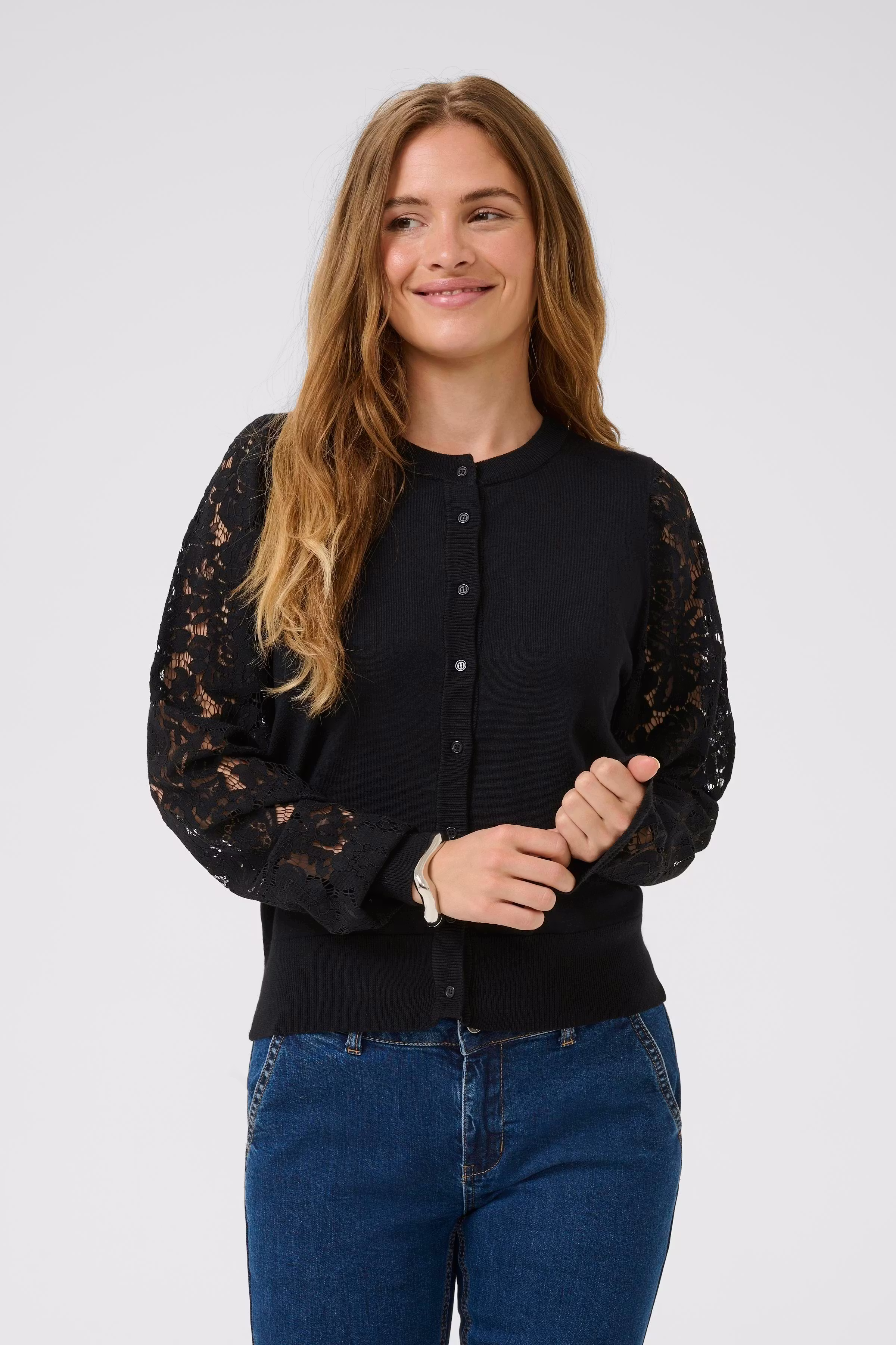 CUannemarie Vest met Kant LOOKBOOK FRONT 50107185-500012