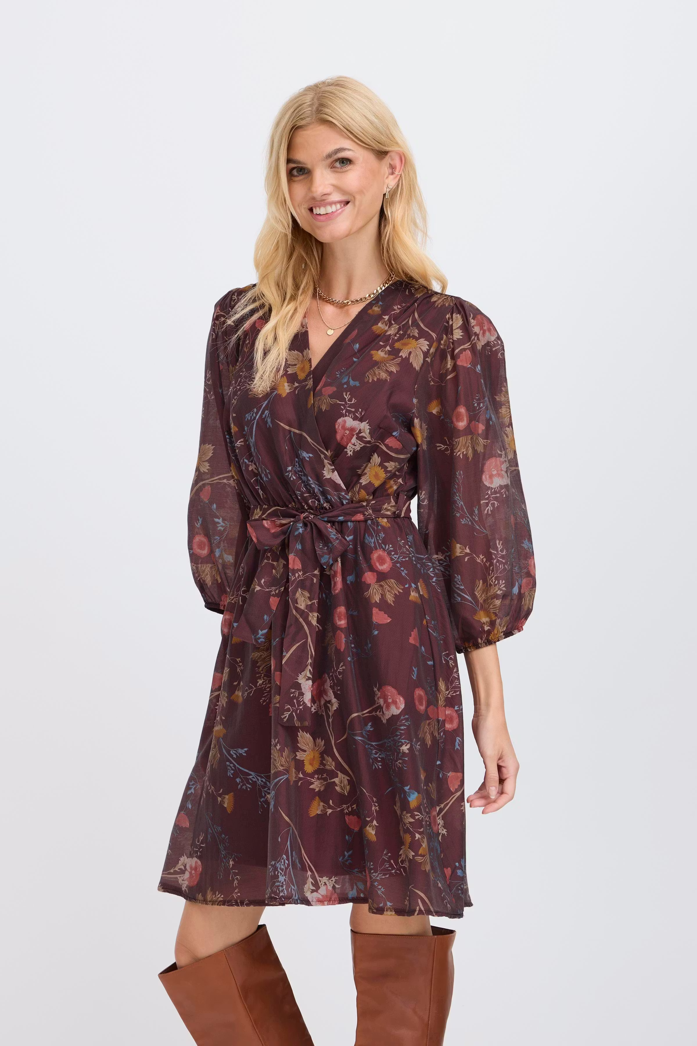 SBLEYIA Kjole LOOKBOOK FRONT 22101066-191724