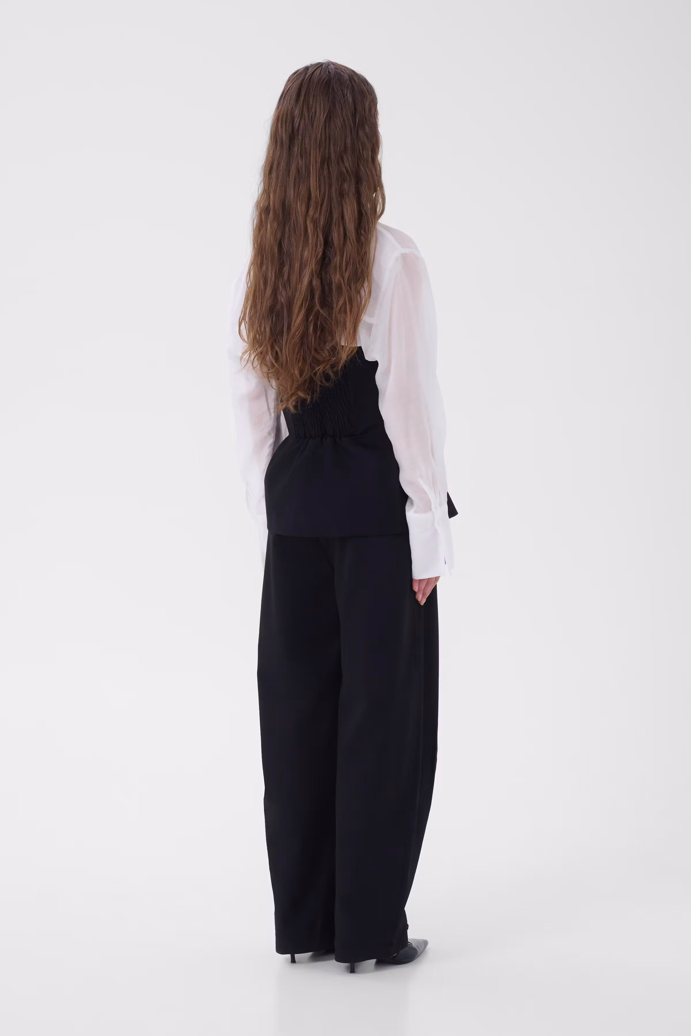 MWEvelina Barrel-Hose LOOKBOOK BACK 10705749-100031