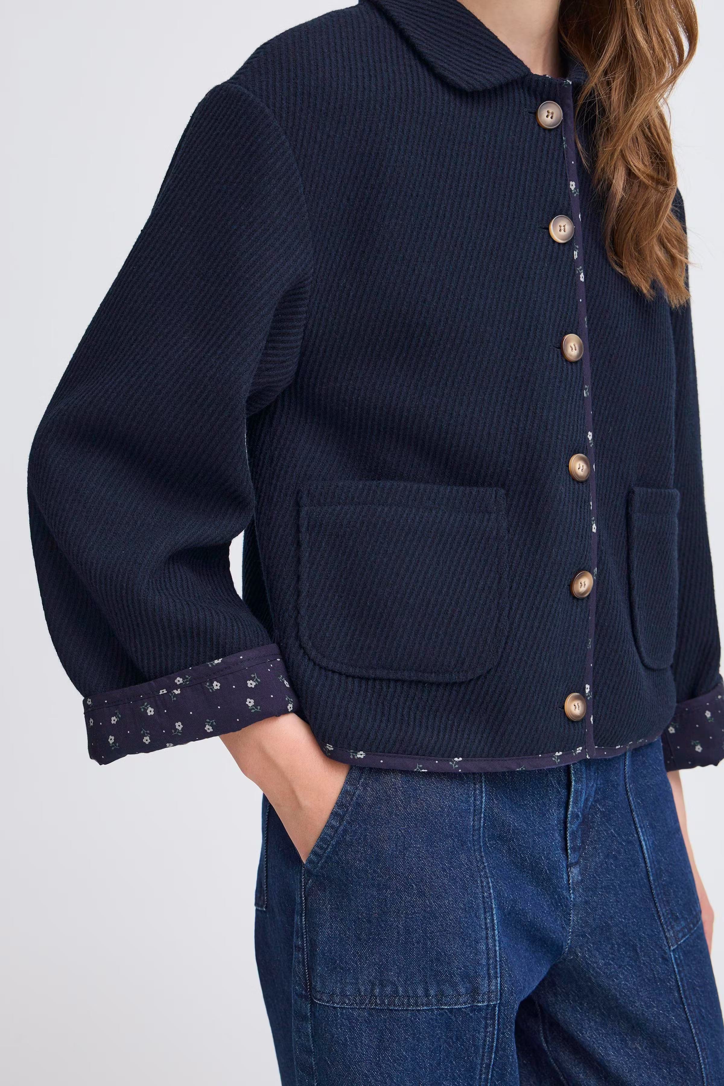 IRCASSIE Mantel LOOKBOOK DETAIL 20124251-193922