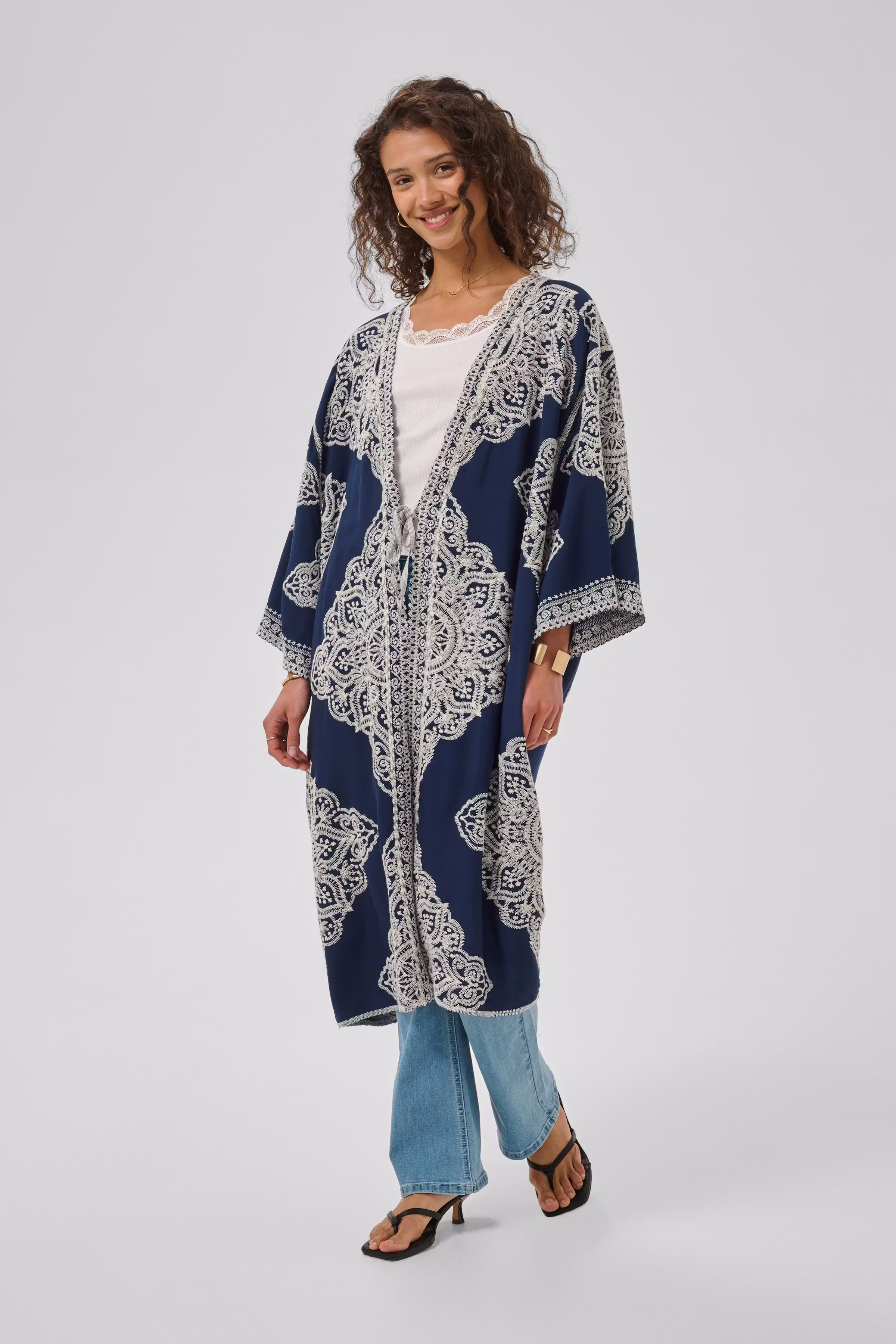 CRTyla Kimono lang LOOKBOOK FRONT 10613807-1000079