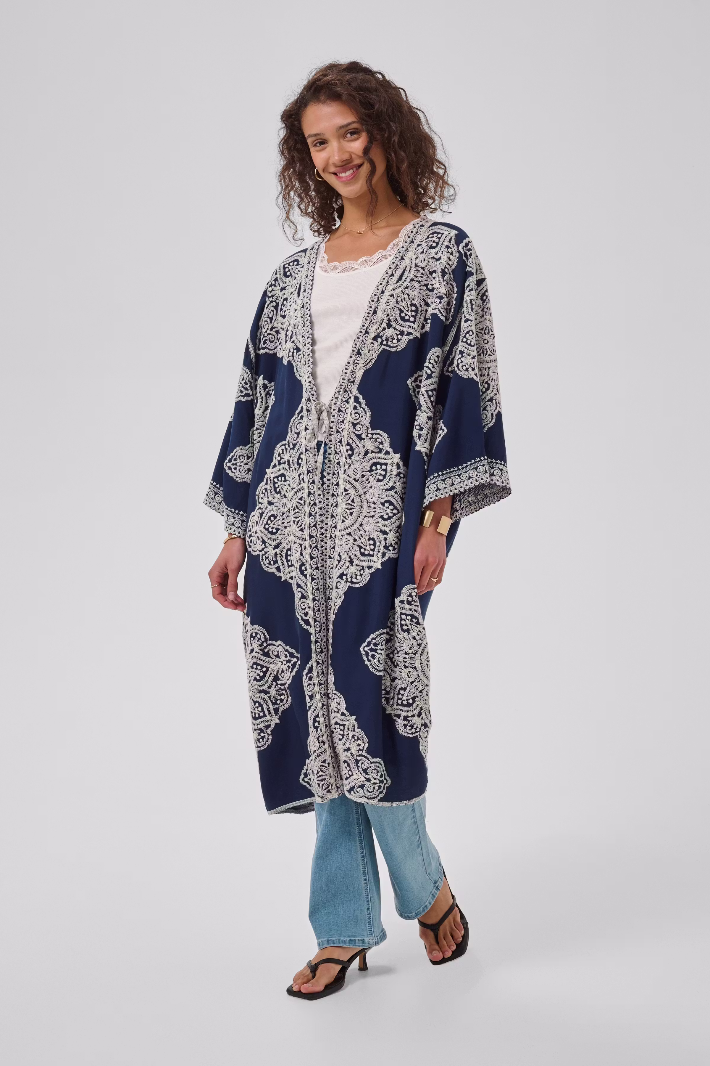 CRTyla Kimono lang LOOKBOOK FRONT 10613807-1000079