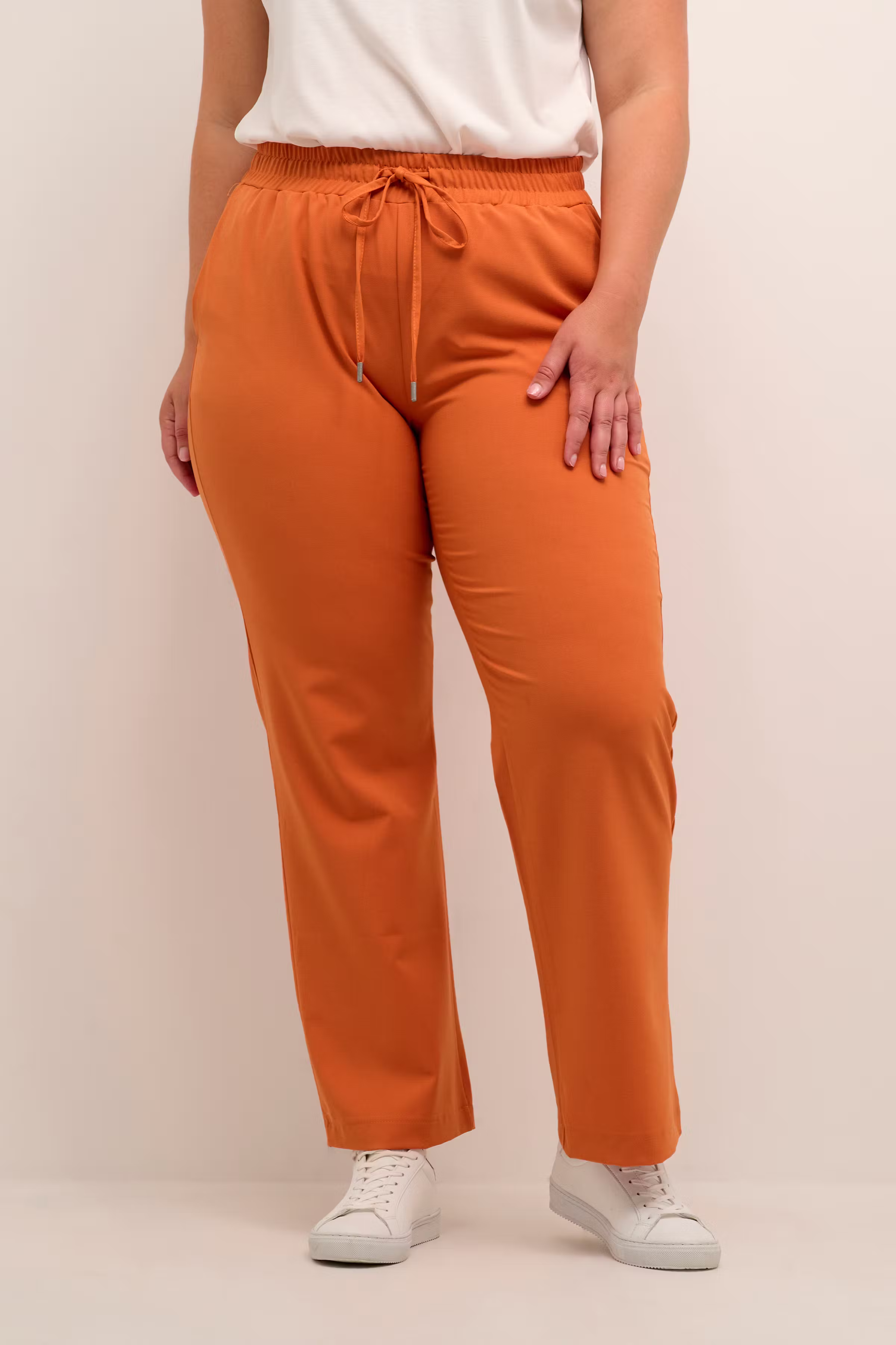 KCcoletta Trousers LOOKBOOK FRONT 10581049-161260