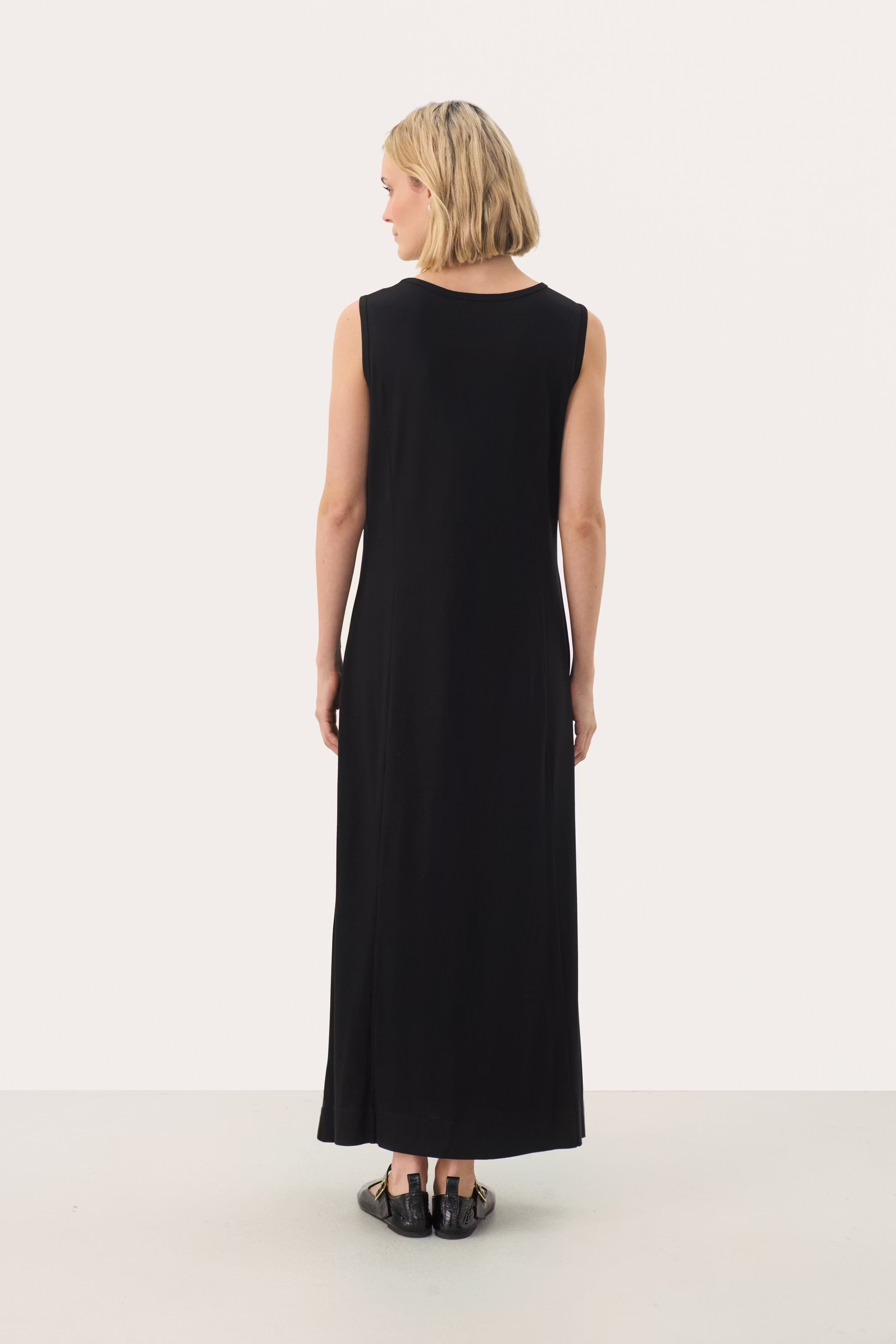 ThelmaPW Dress LOOKBOOK BACK 30309845-194008