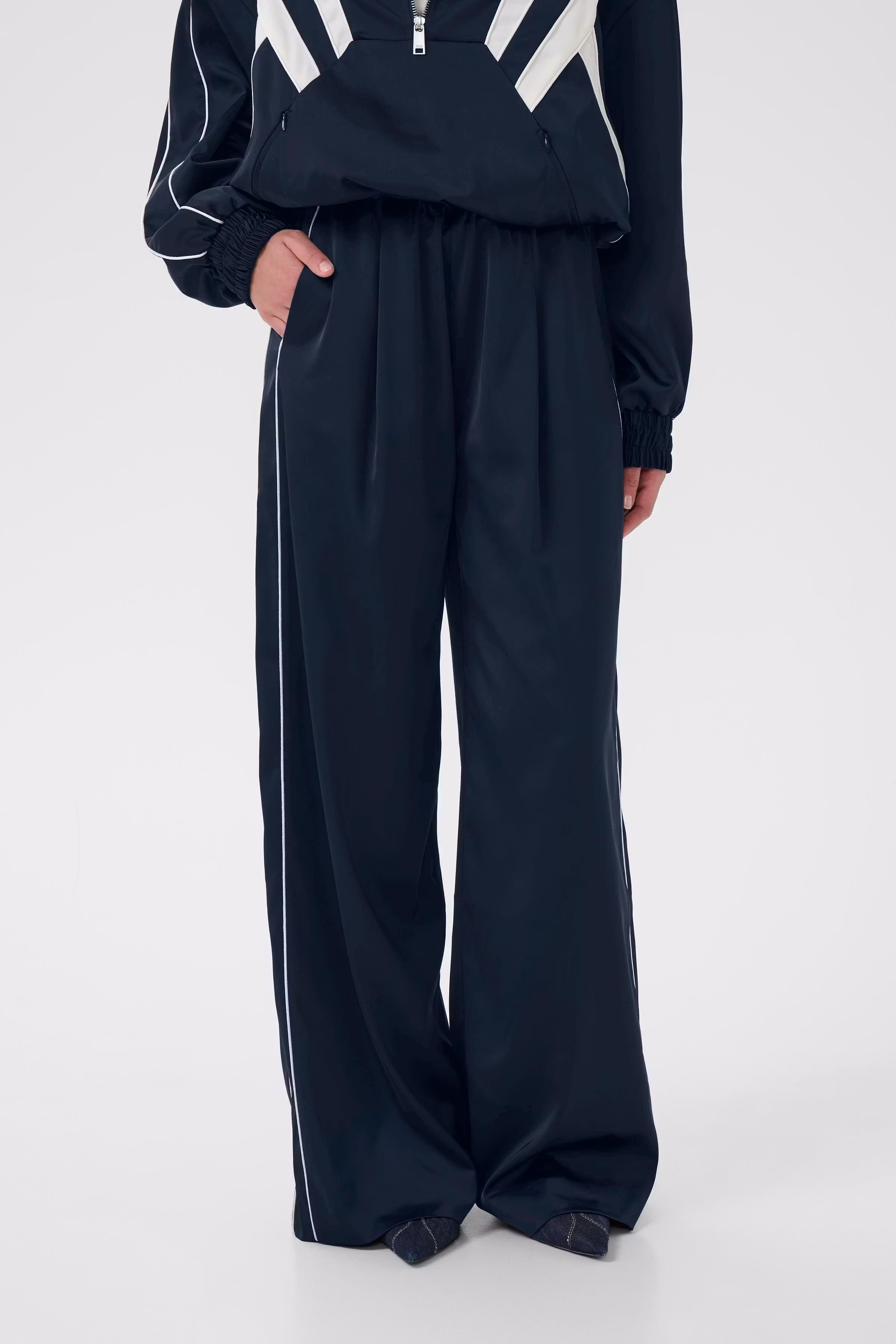GZbicca Tracksuit pants LOOKBOOK FRONT 10910646-193922
