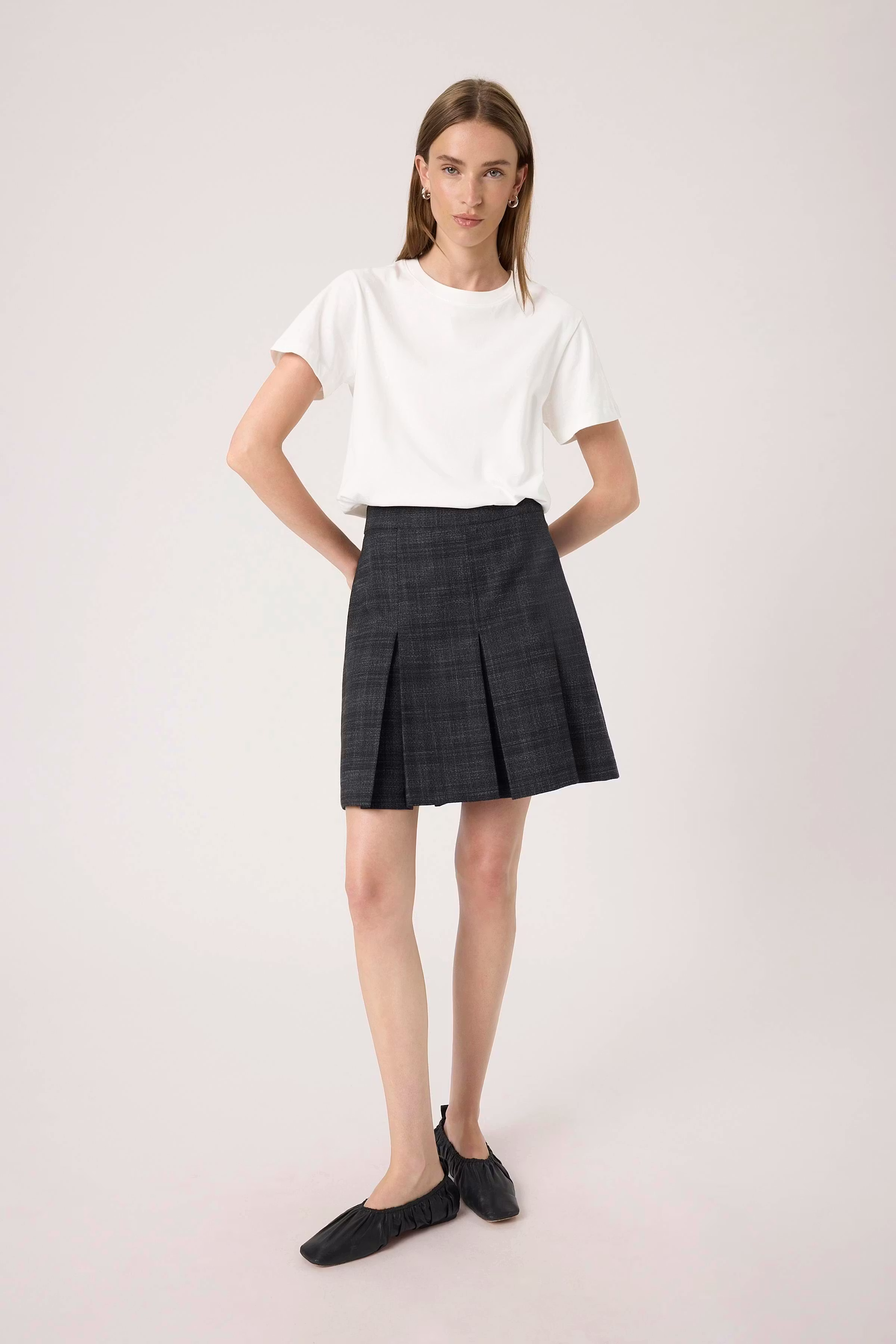 SLEvonne Rock LOOKBOOK FRONT 30408726-304333