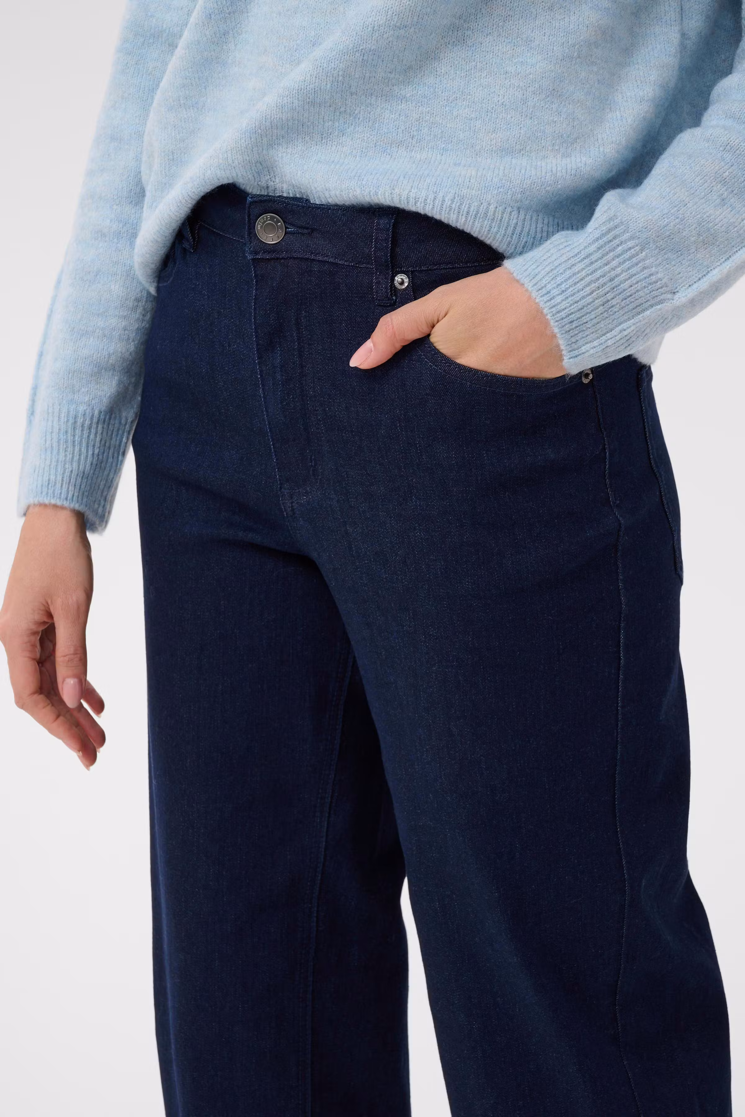 KAandrea Jeans LOOKBOOK DETAIL 10512823-1000355