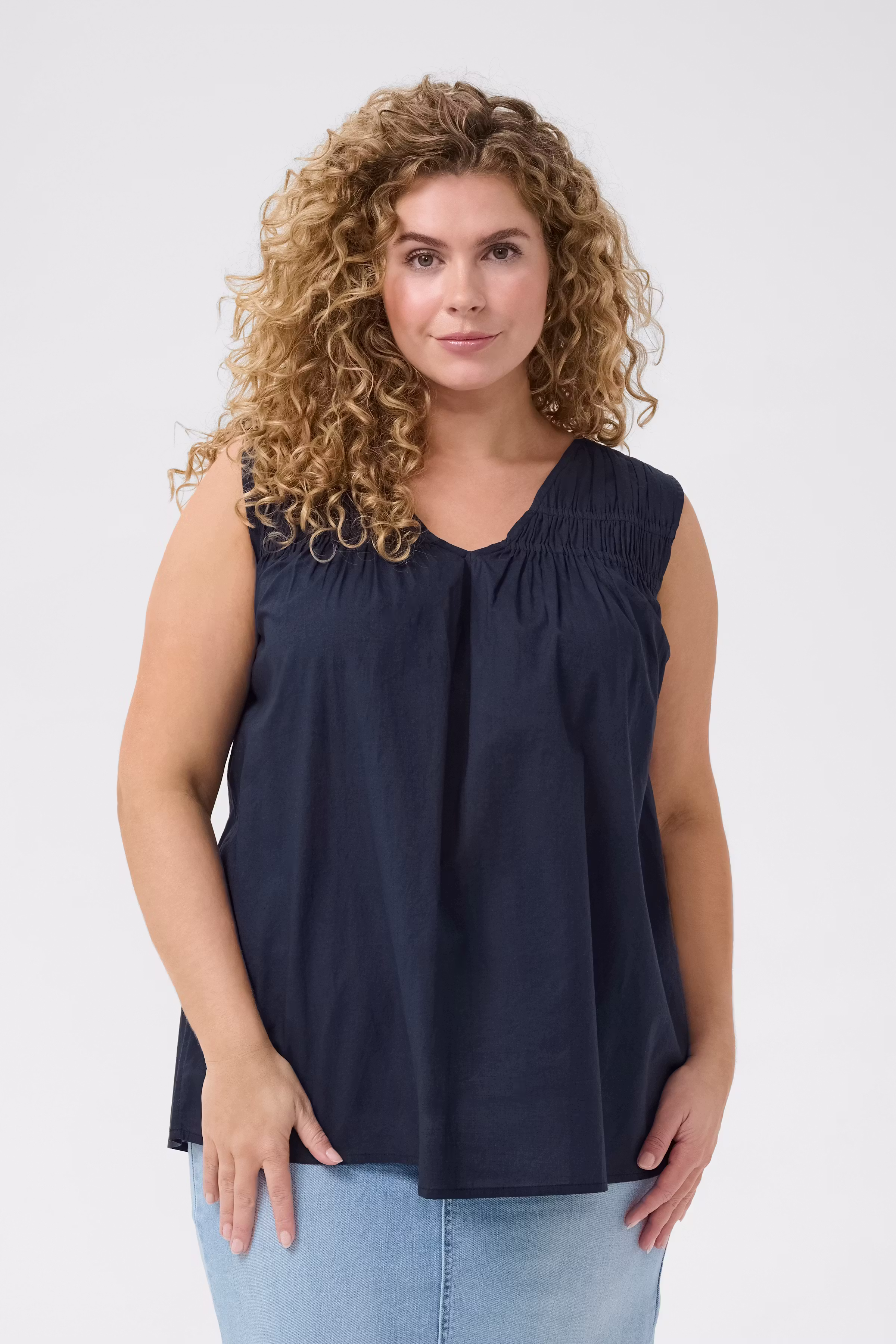 KCthia Bluse LOOKBOOK FRONT 10583213-194020