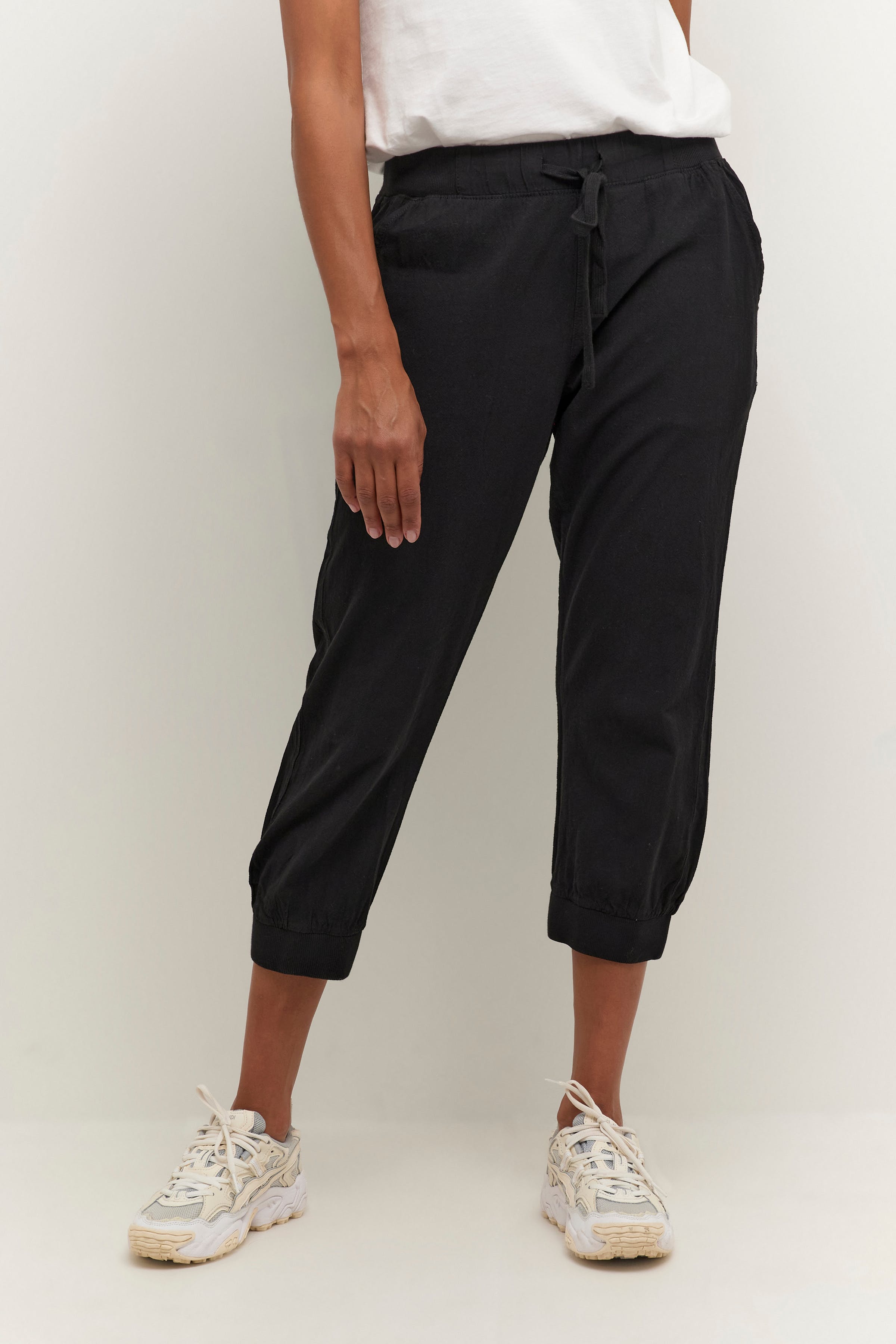 Naya Capri bukser LOOKBOOK FRONT 10502803-50600