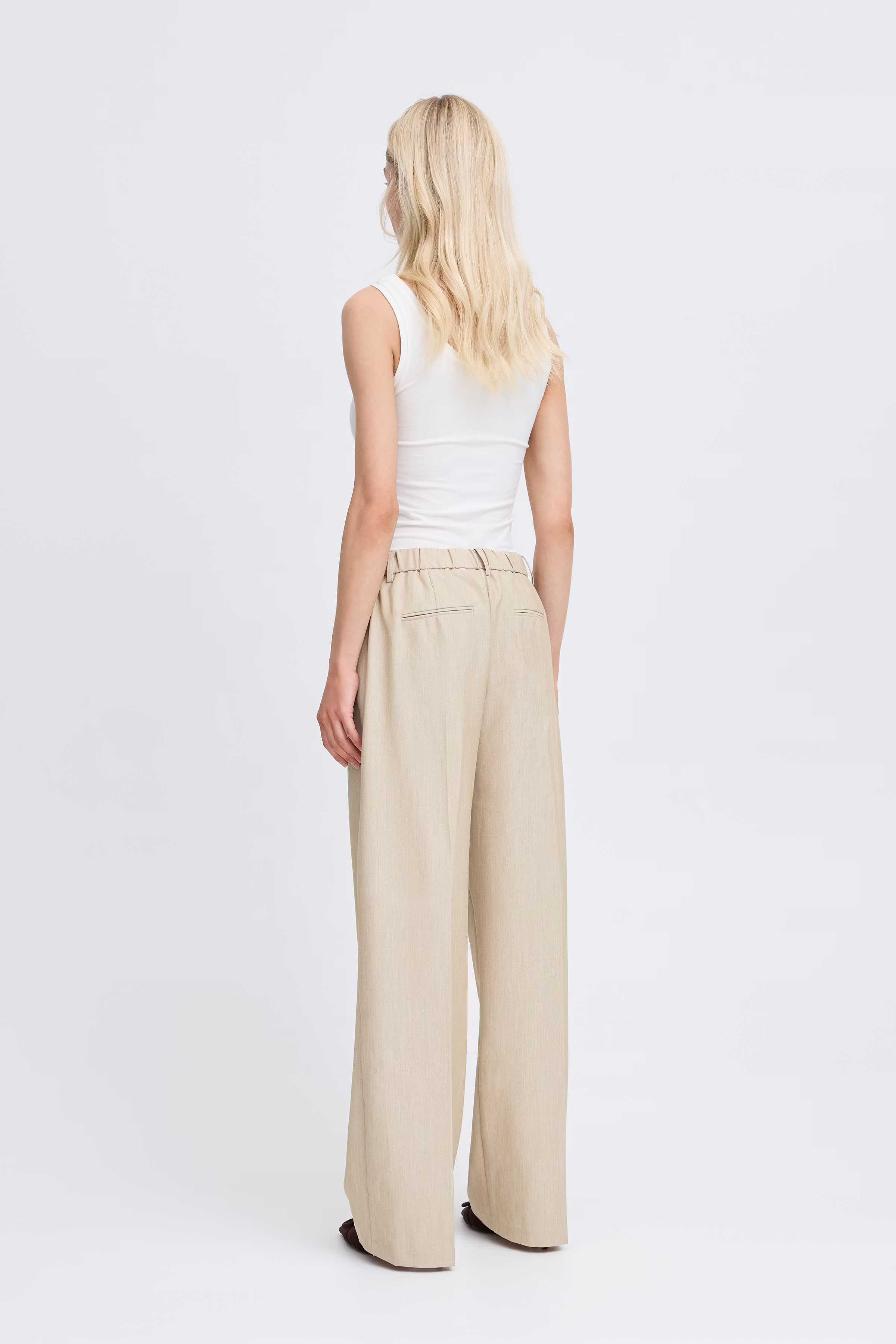 BYDANTA Trousers LOOKBOOK BACK 20806640-1513041