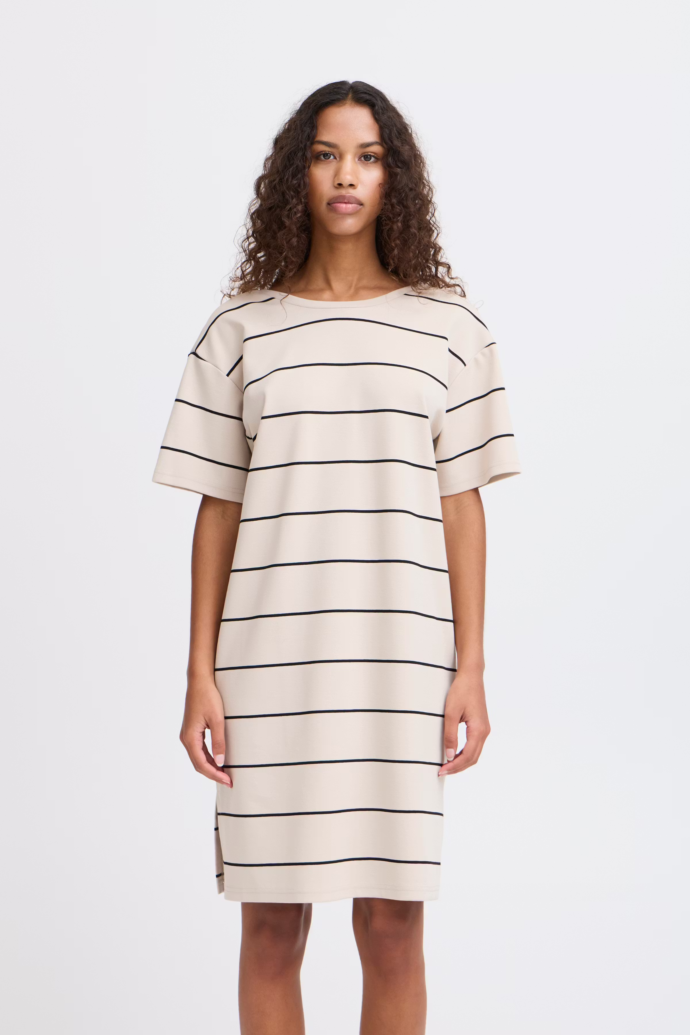 IHKALA Klänning LOOKBOOK FRONT 20122812-203570