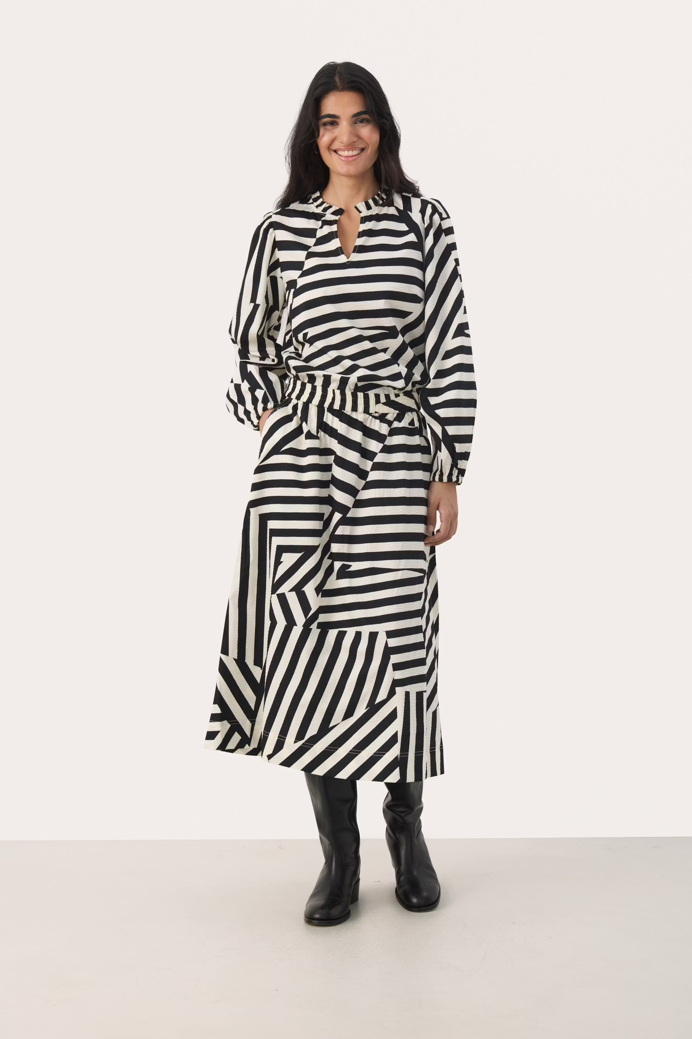 EmmelinePW Nederdel LOOKBOOK BACK 30309594-302748