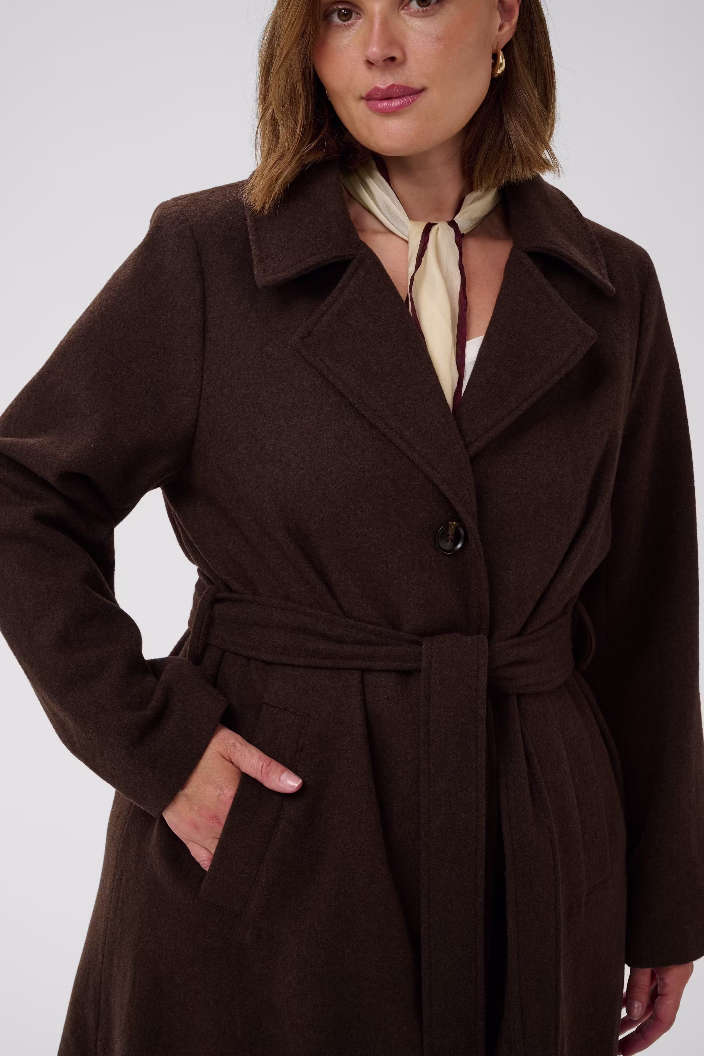 KCnanny Mantel LOOKBOOK DETAIL 10583876-190912