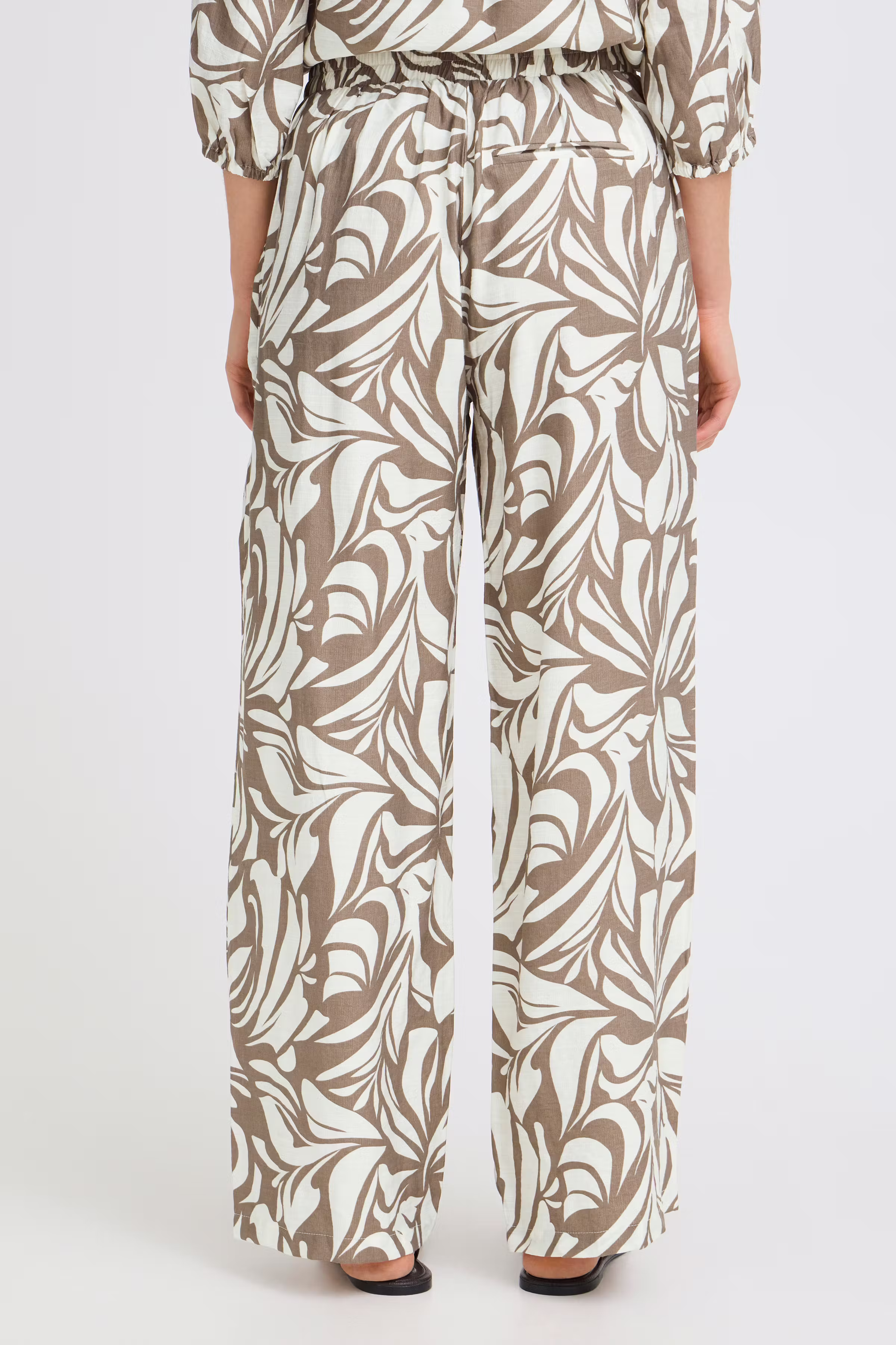 FRARIANA Trousers LOOKBOOK BACK 20615422-900006094