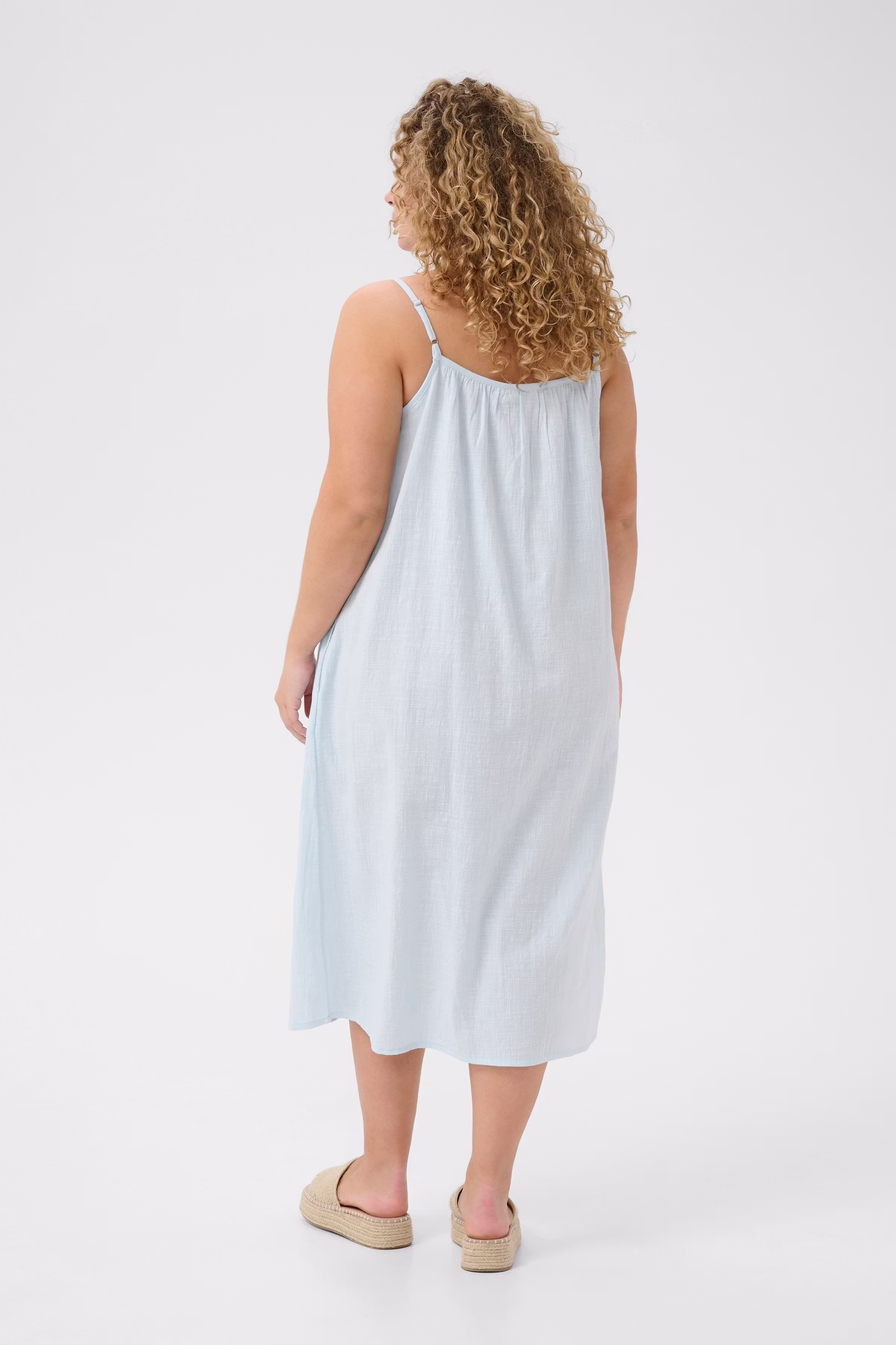 KCpaula Kjole LOOKBOOK BACK 10583284-144005
