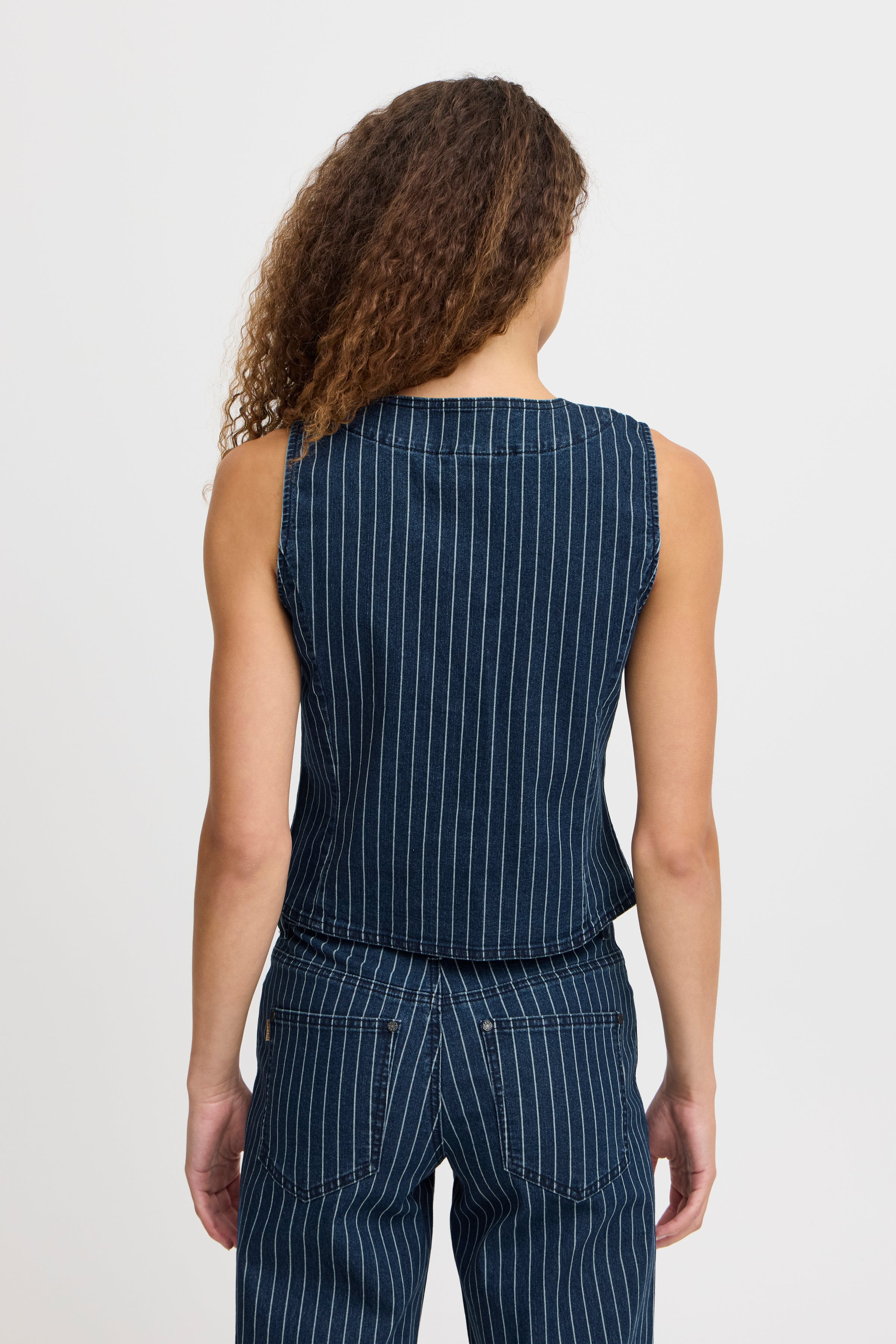 PZHANNAH Vest LOOKBOOK BACK 50208414-200002