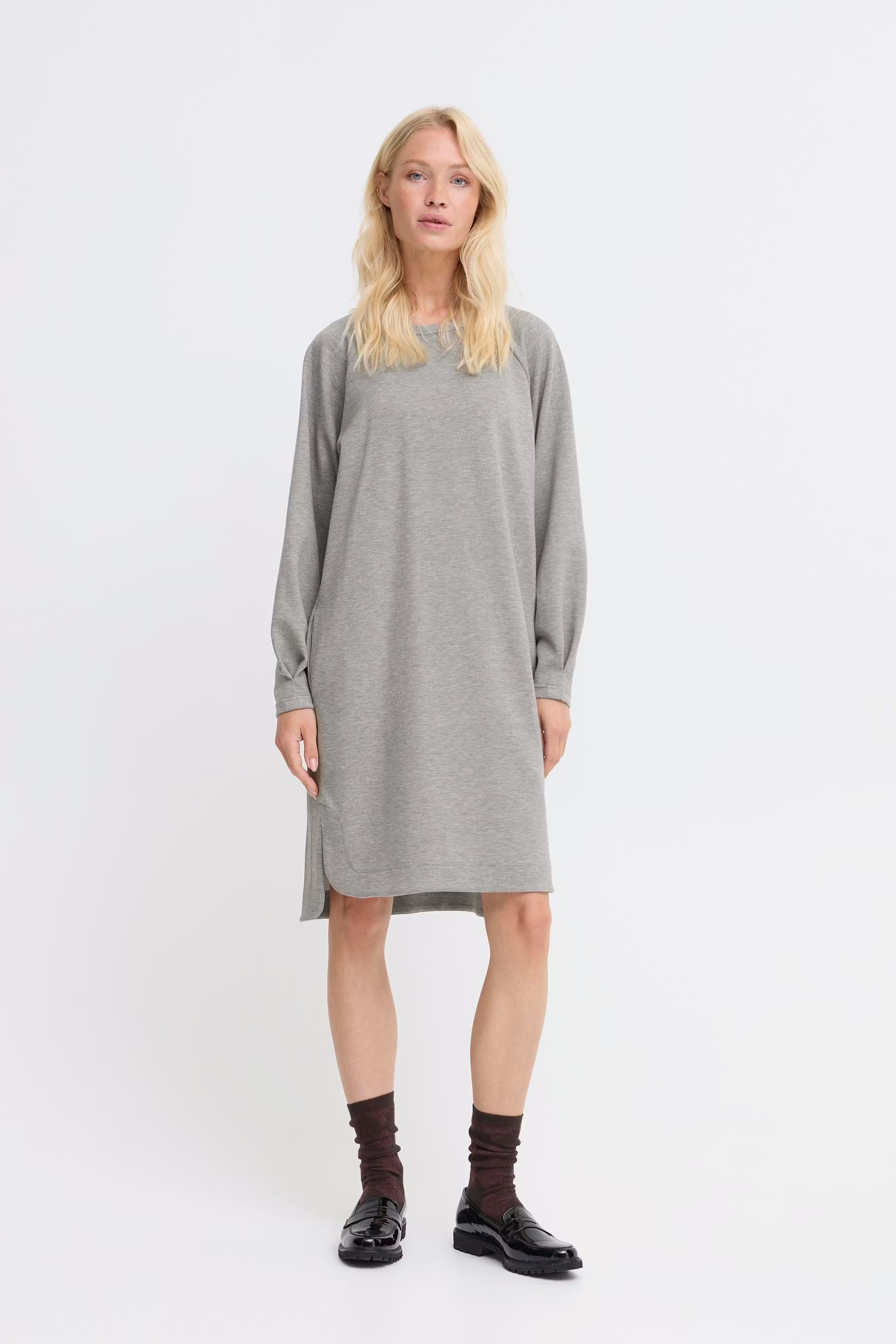 BYPUSTI Kjole LOOKBOOK FRONT 20818050-200455