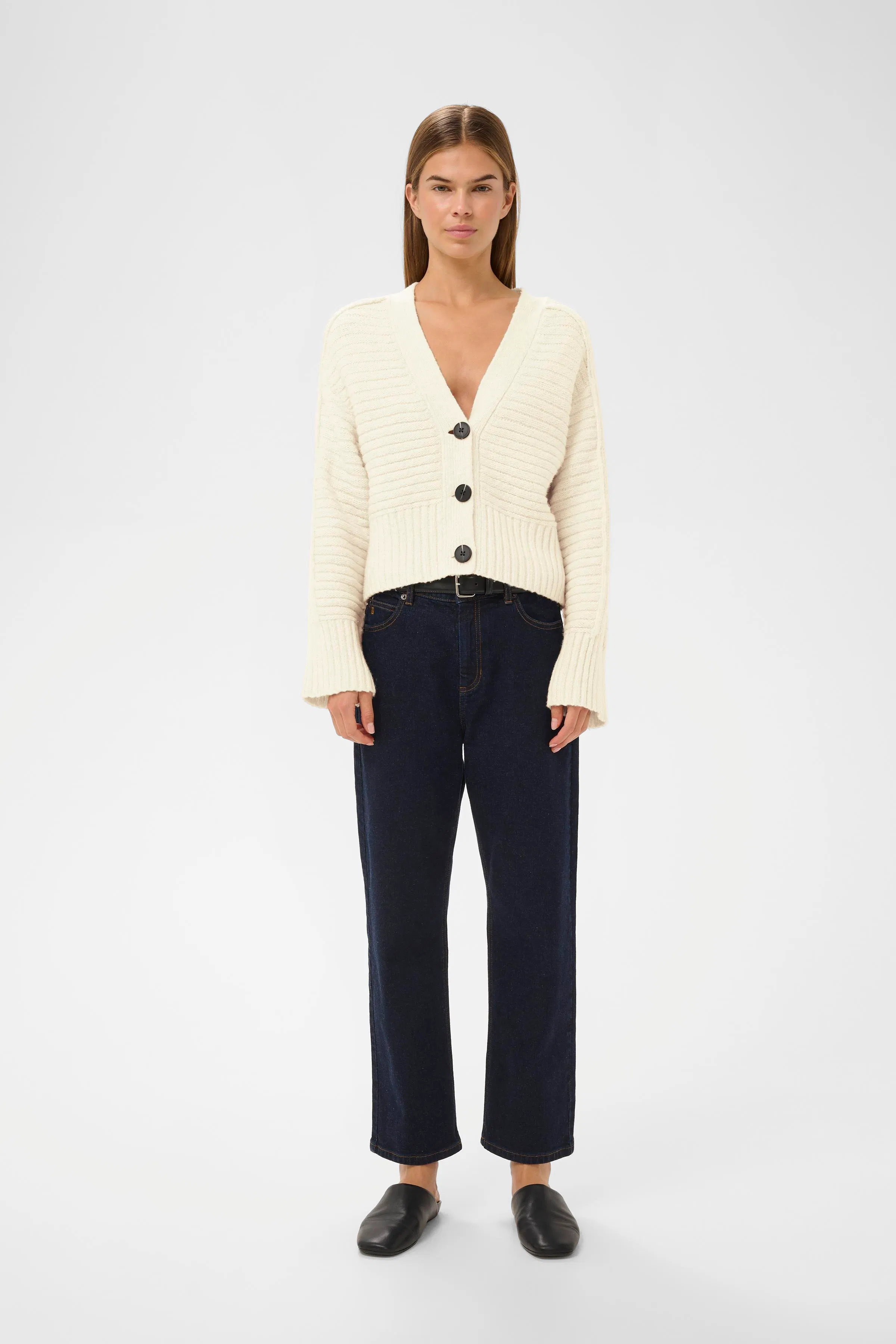 NUMAIW Cardigan LOOKBOOK FRONT 30112157-110701