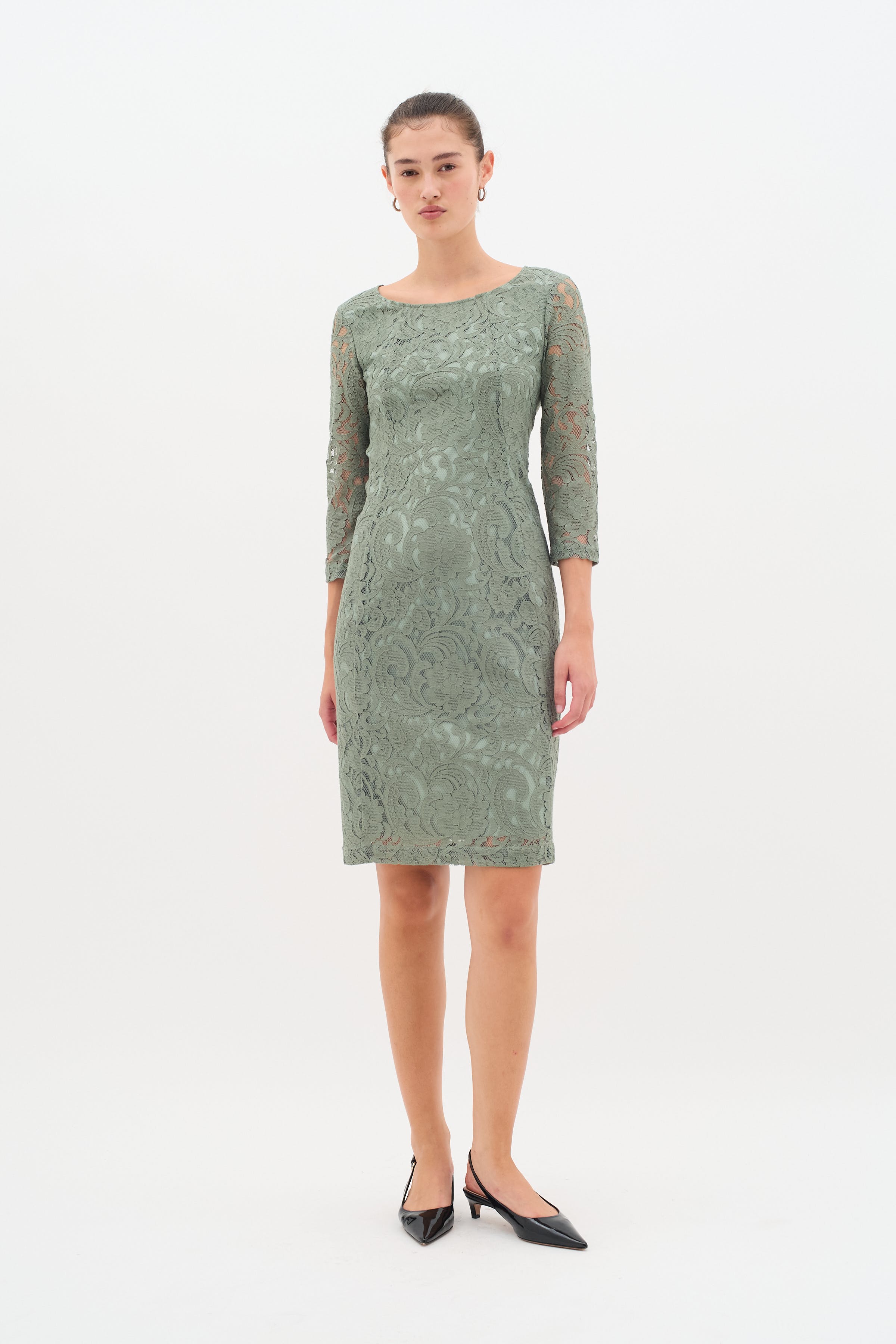 MaddyIW Jurk LOOKBOOK FRONT 30110643-185806