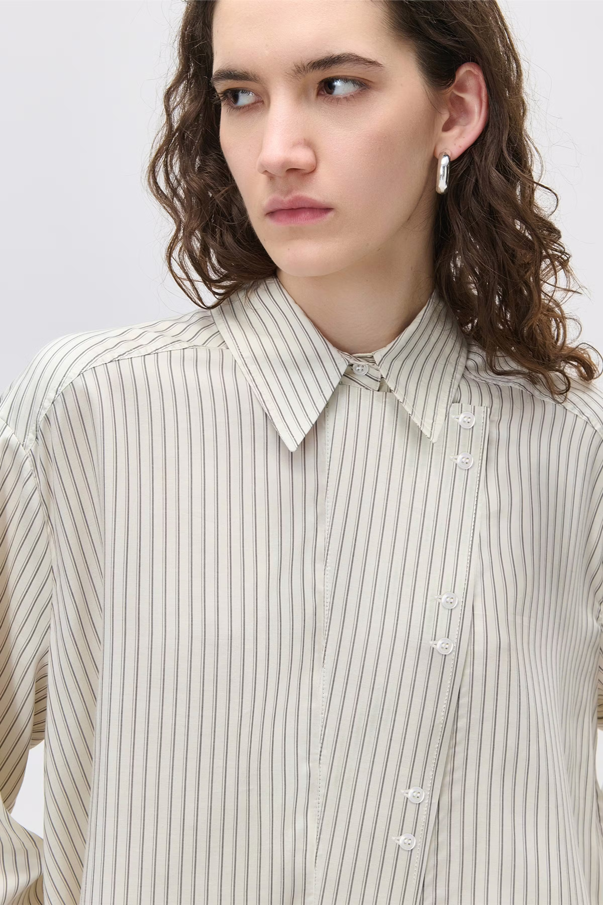 EMIRA Shirt LOOKBOOK DETAIL 30600580-MC2167