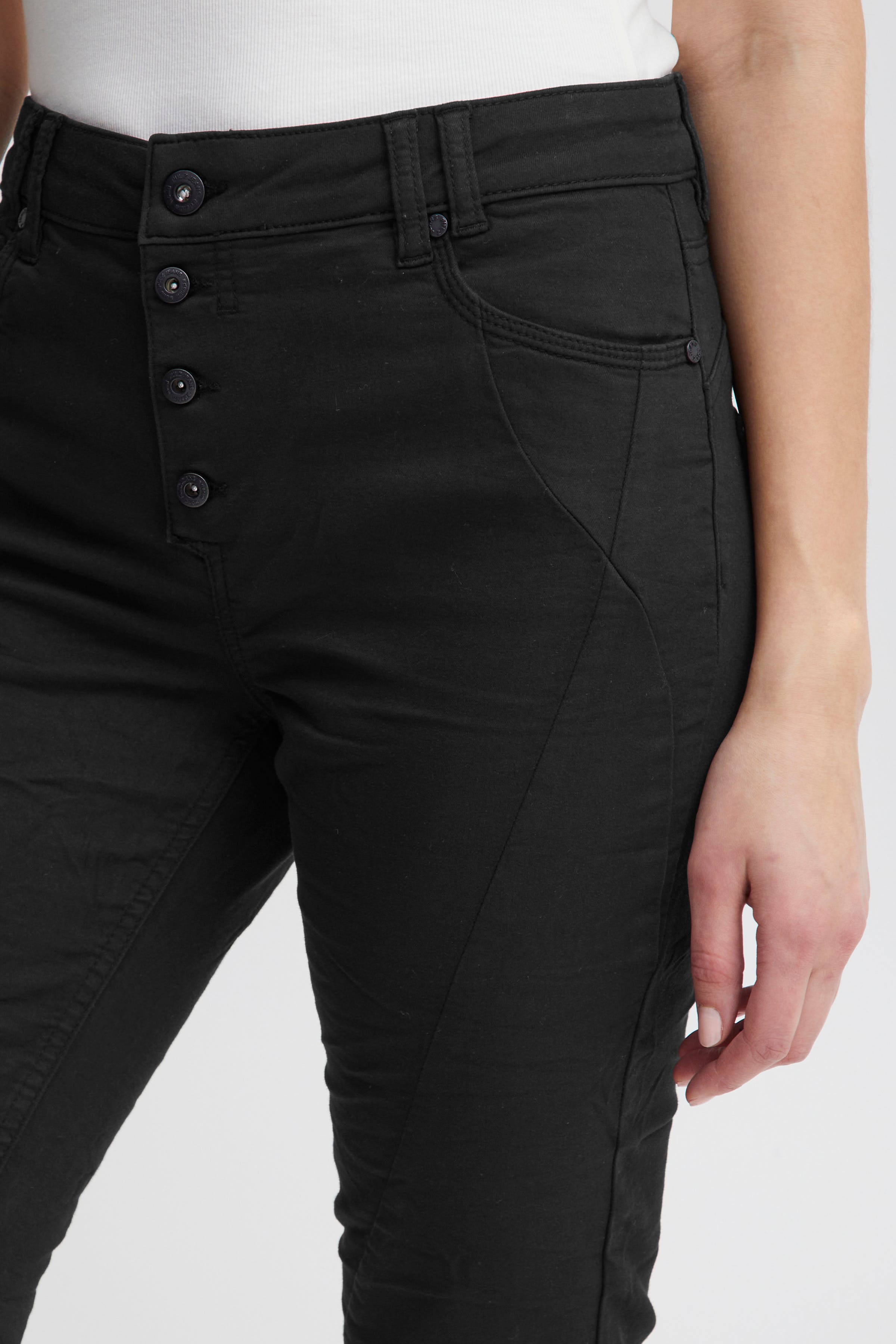 PZROSITA CAPRI BUKS LOOKBOOK DETAIL 50205343-193911