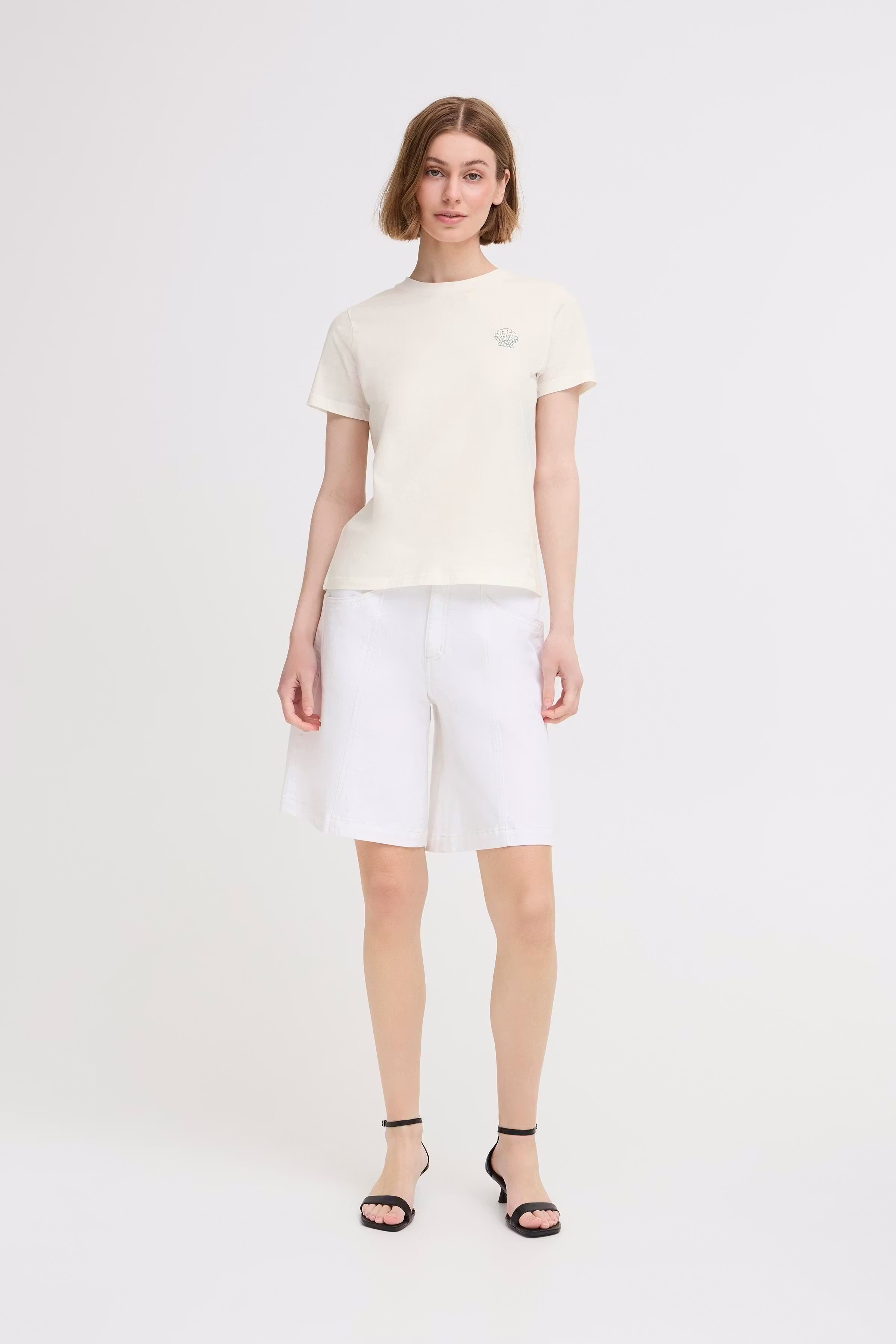 IHCAMINO T-shirt LOOKBOOK FRONT 20123353-204715