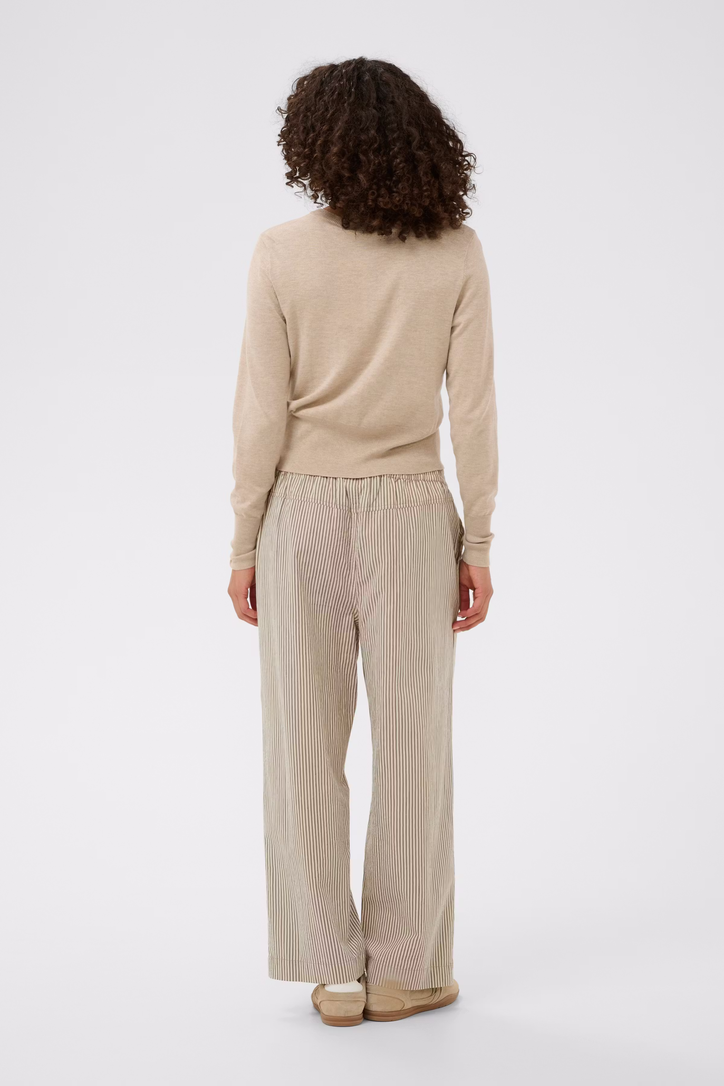 KAnaya Trousers LOOKBOOK FRONT 10509009-108909