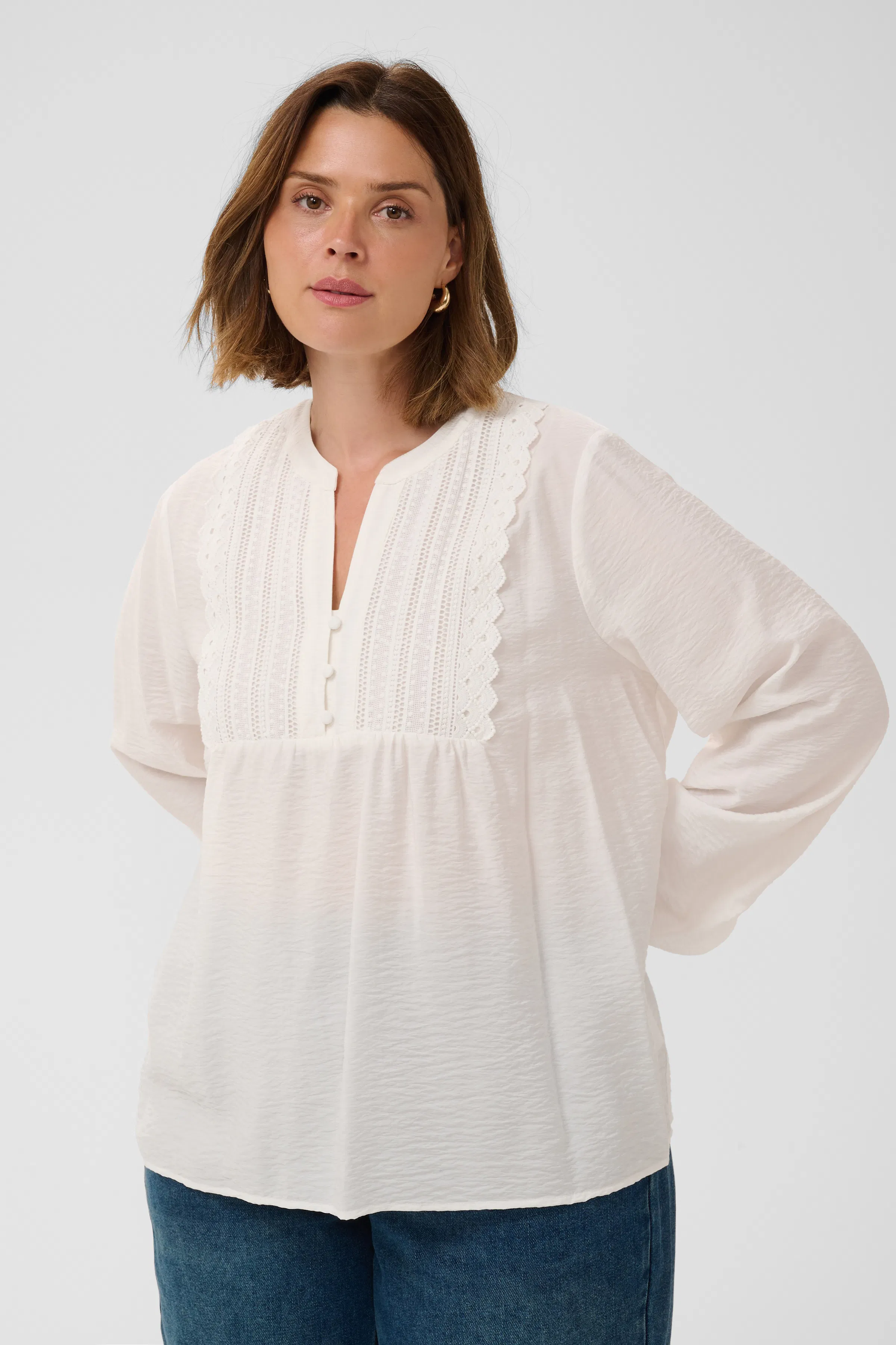 KCgaline Bluse LOOKBOOK FRONT 10584403-110602