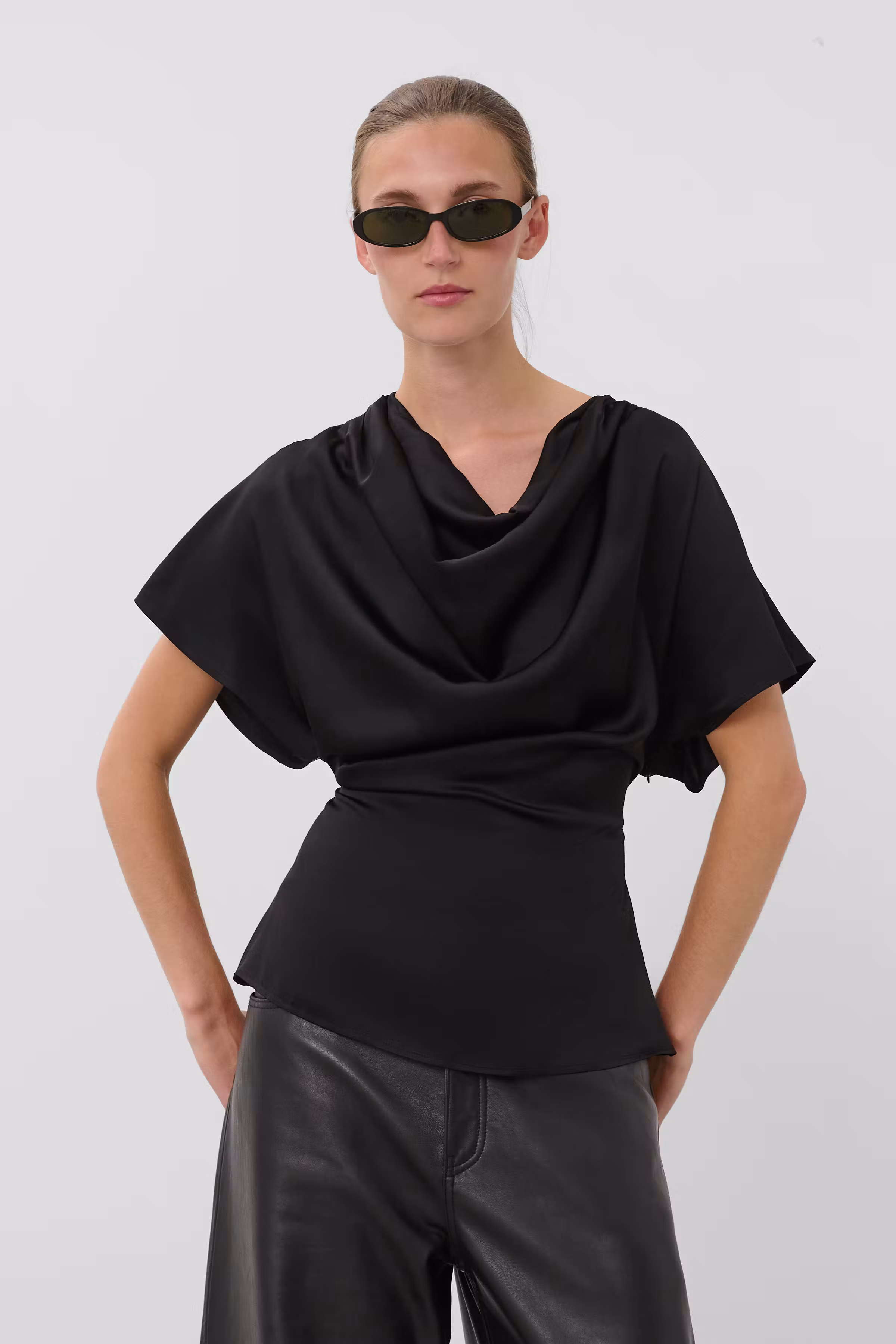 SLEvilia Blouse LOOKBOOK FRONT 30410201-194008