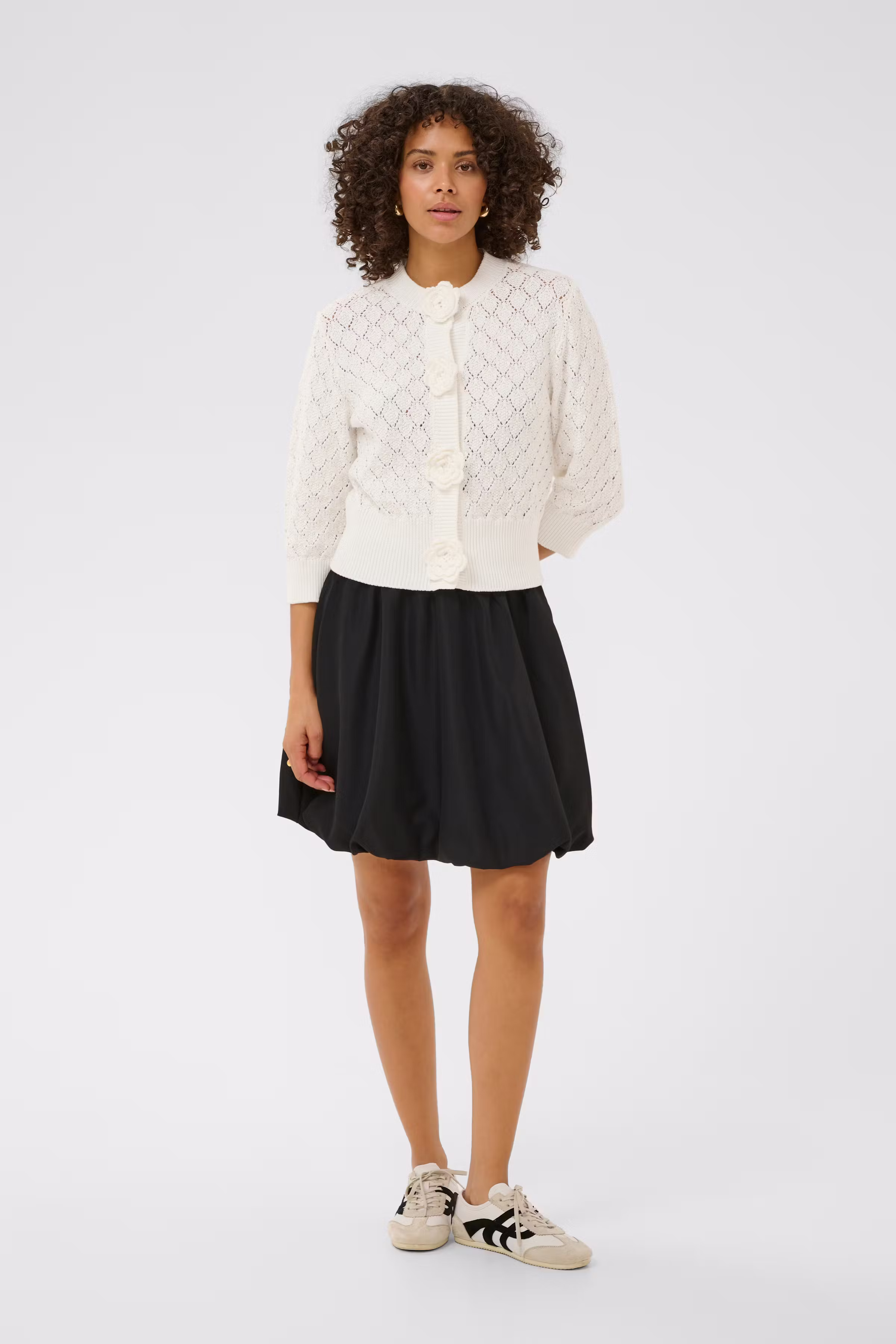 KAkathrine Cardigan LOOKBOOK FRONT 10511240-110602