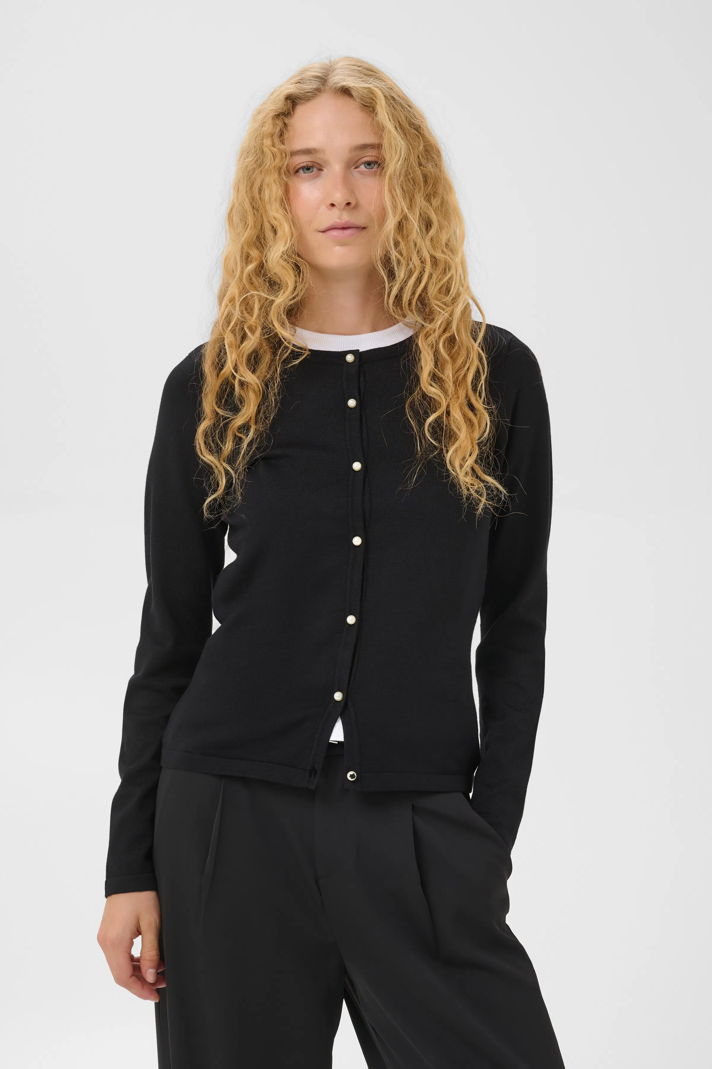 JemmaSZ Cardigan LOOKBOOK FRONT 30514120-193911