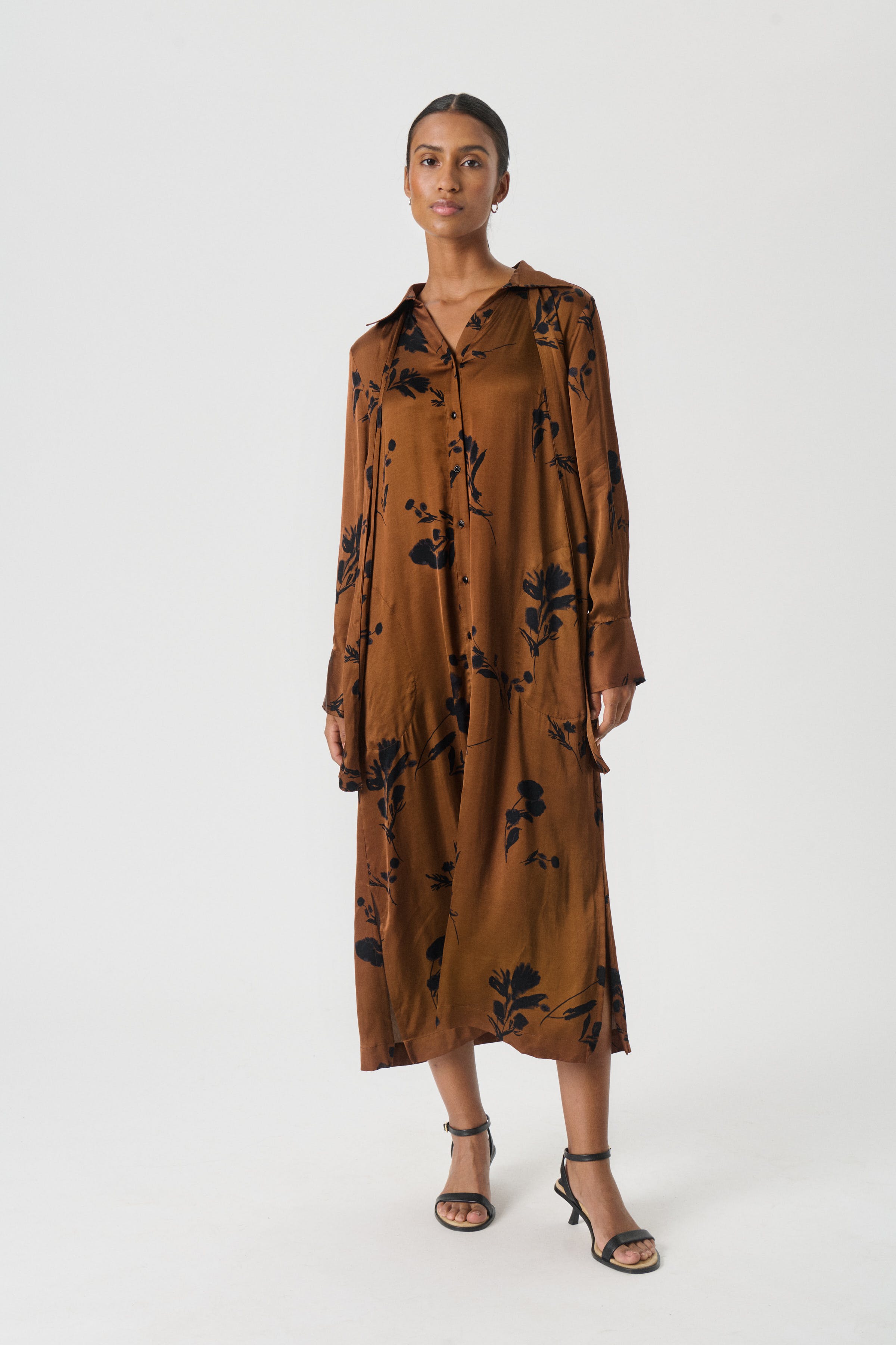 VarnaPW Jurk LOOKBOOK FRONT 30310142-304385